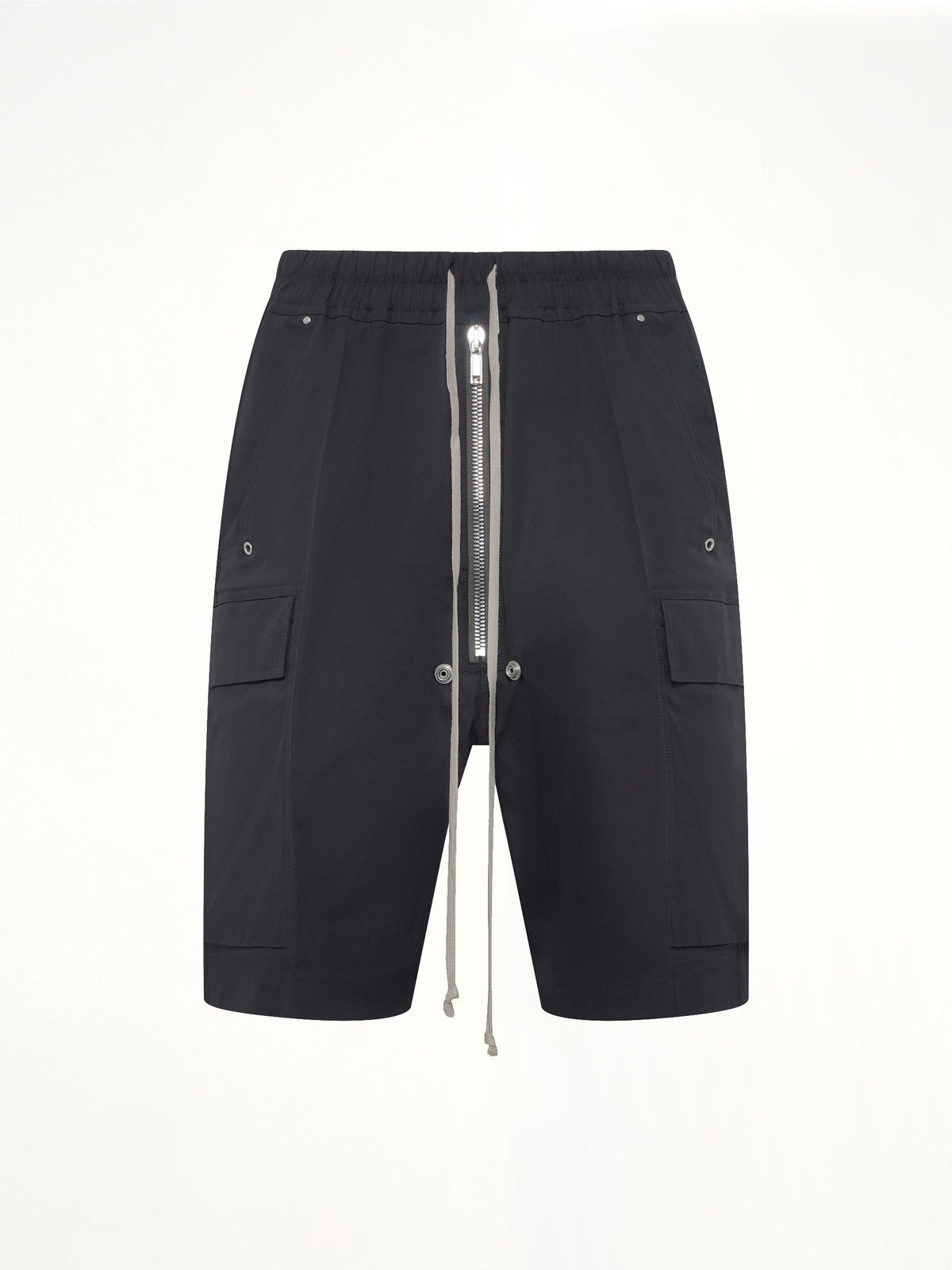 Twill Woven Cargobela Shorts in Black