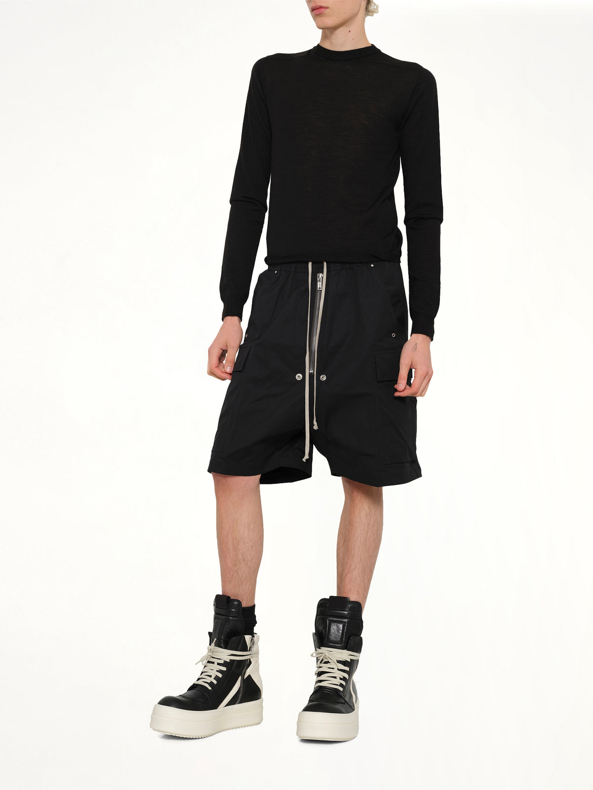 Cargobela Shorts in Black