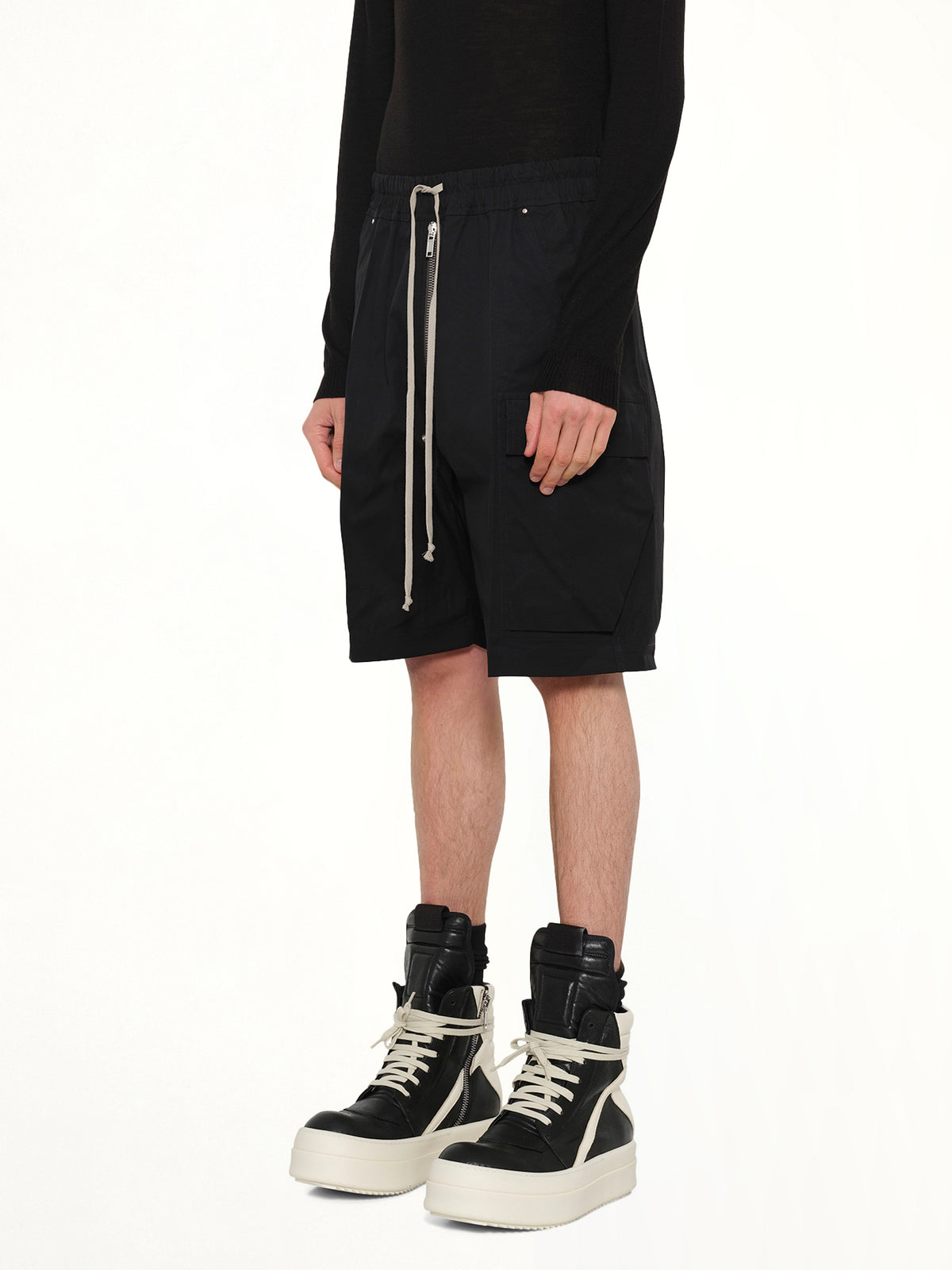 Cargobela Shorts in Black