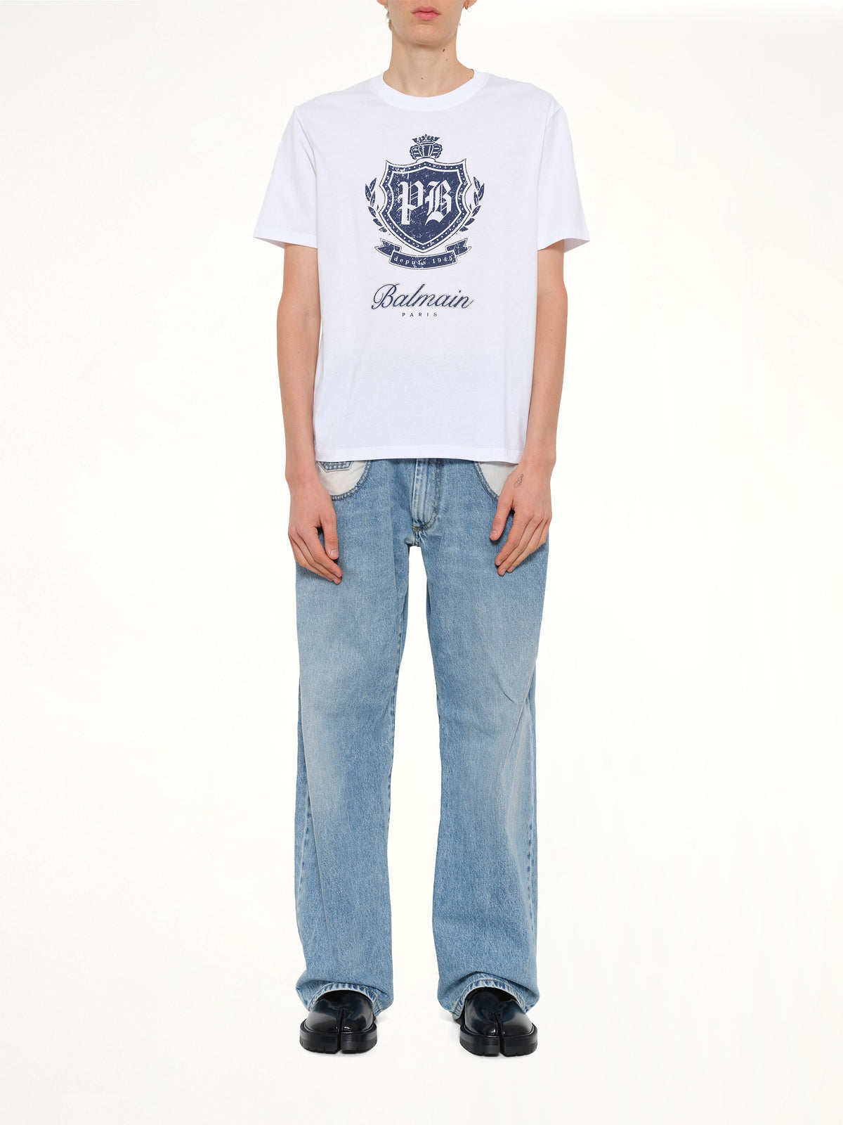 College Emblem Print T-Shirt in White/Blue