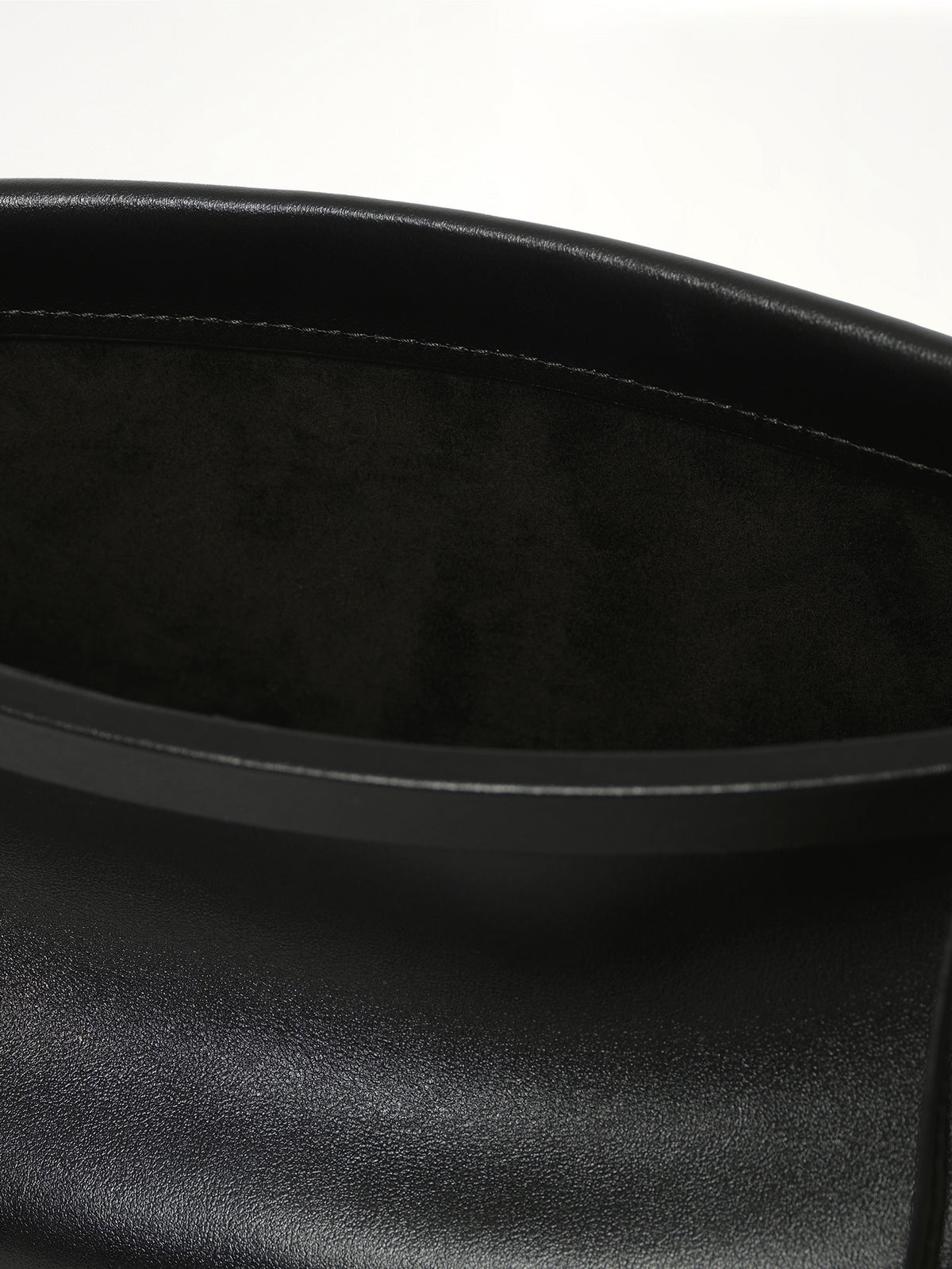 Le Click East West Small Bag in Black