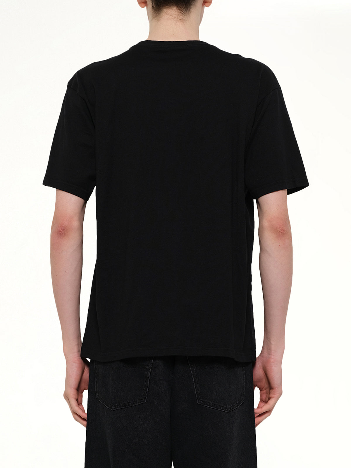 Everybody Needs U T-Shirt in Black