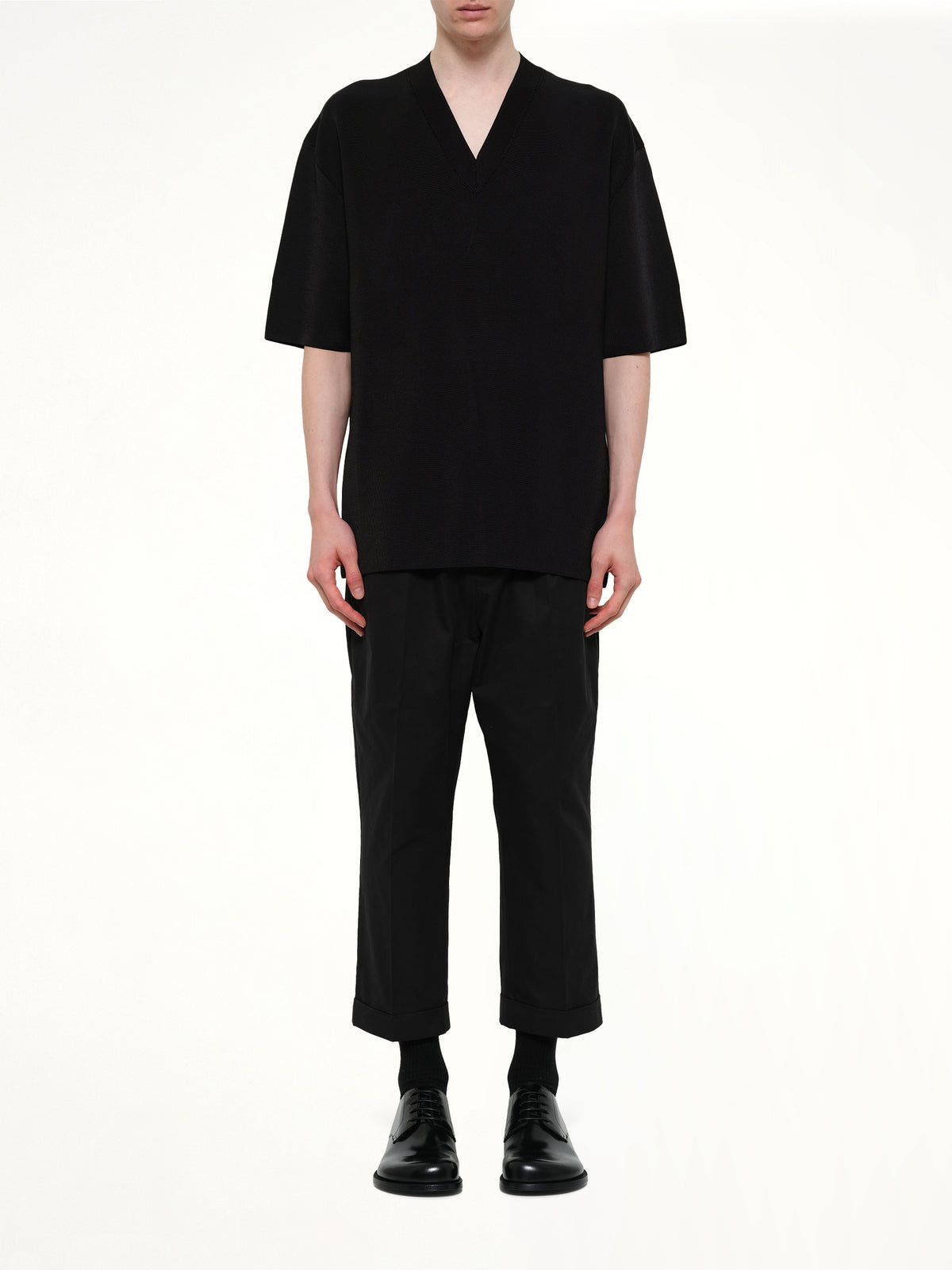 Short Sleeve V-Neck Sweater in Black