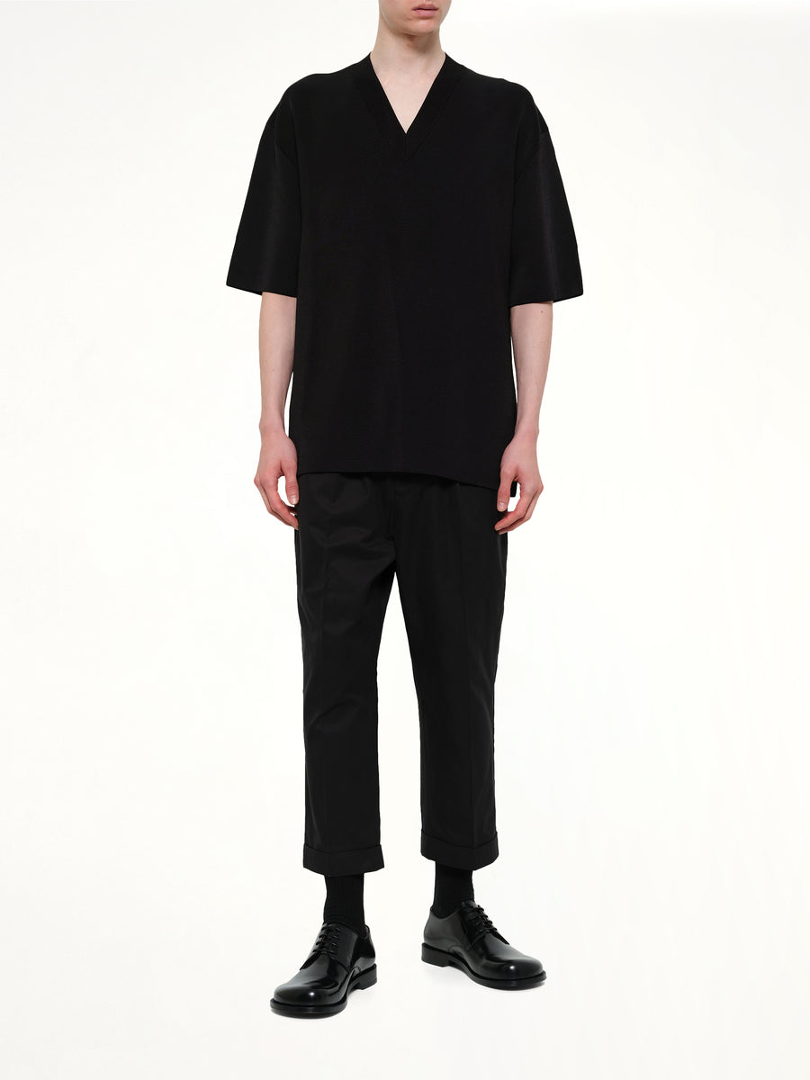 Short Sleeve V-Neck Sweater in Black