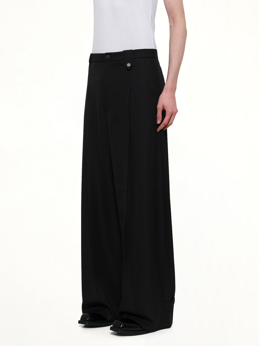 Fluid Tailored Wide Leg Pants in Black