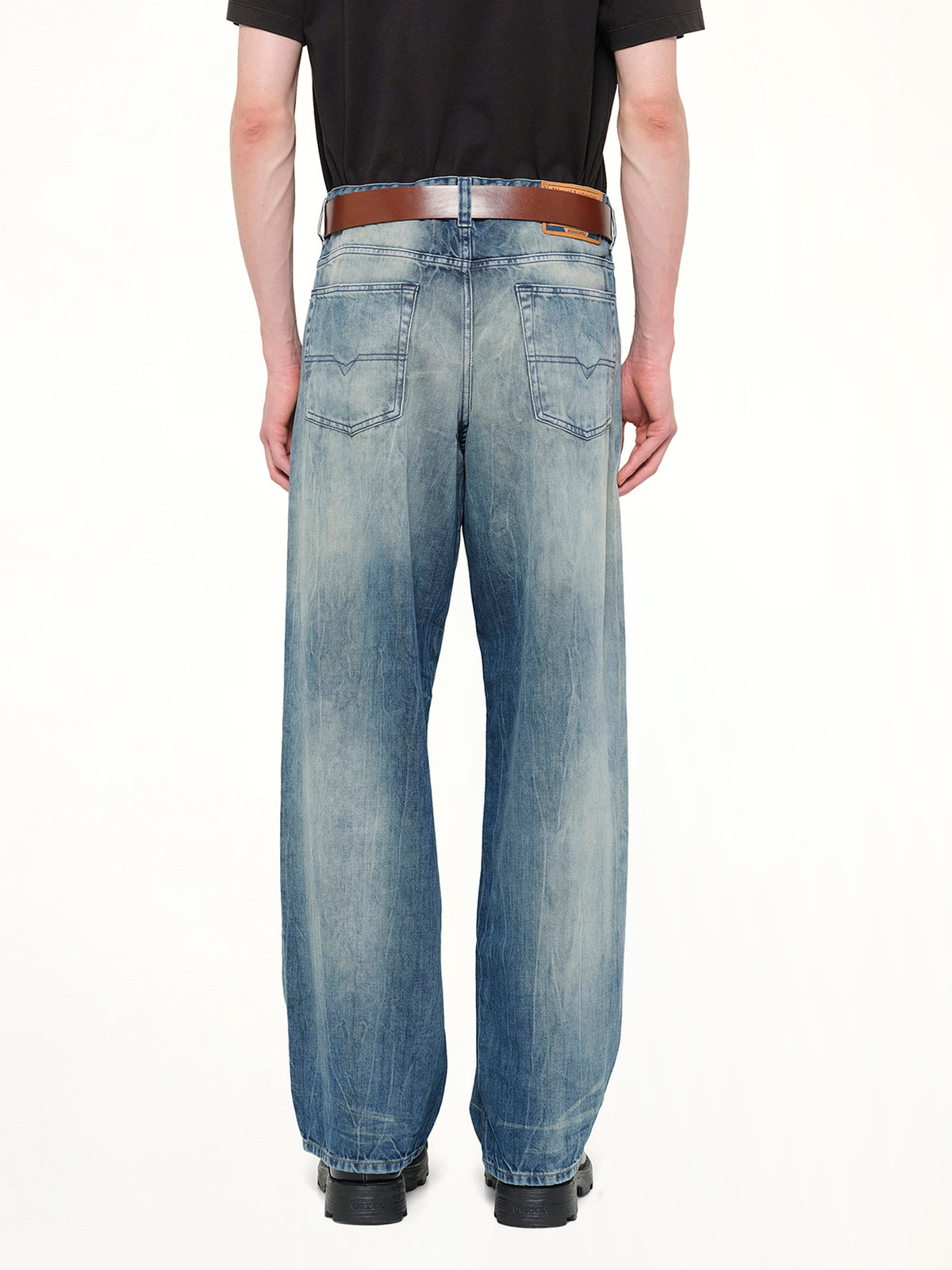 2001 D-MACRO Jeans in Washed Blue