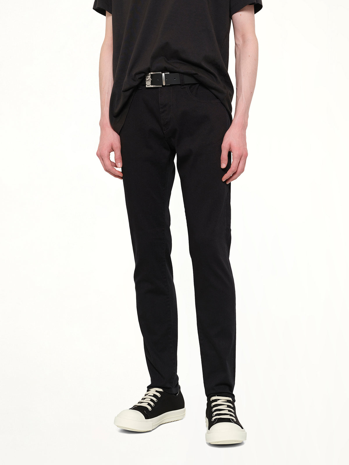 2019 D-STRUKT Slim Jeans in Black