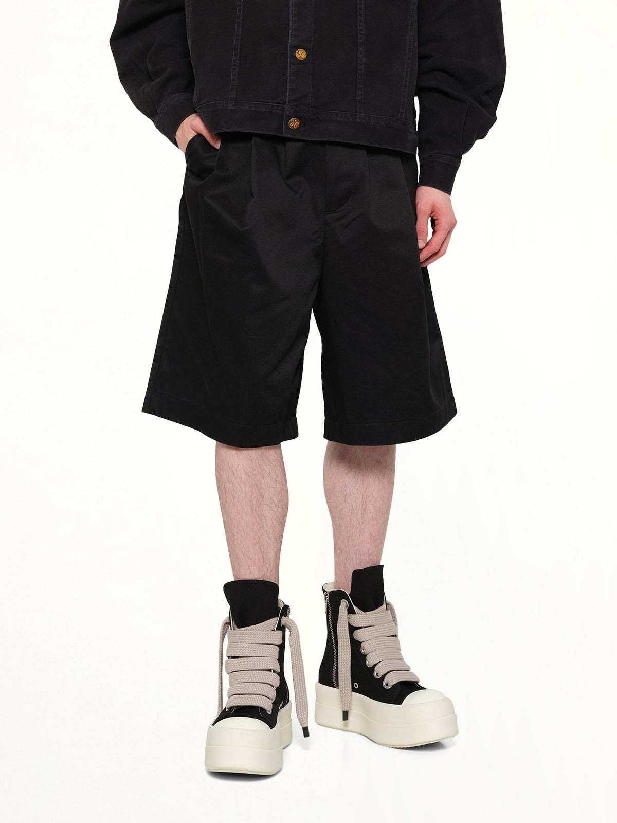 Borracho Short in Black