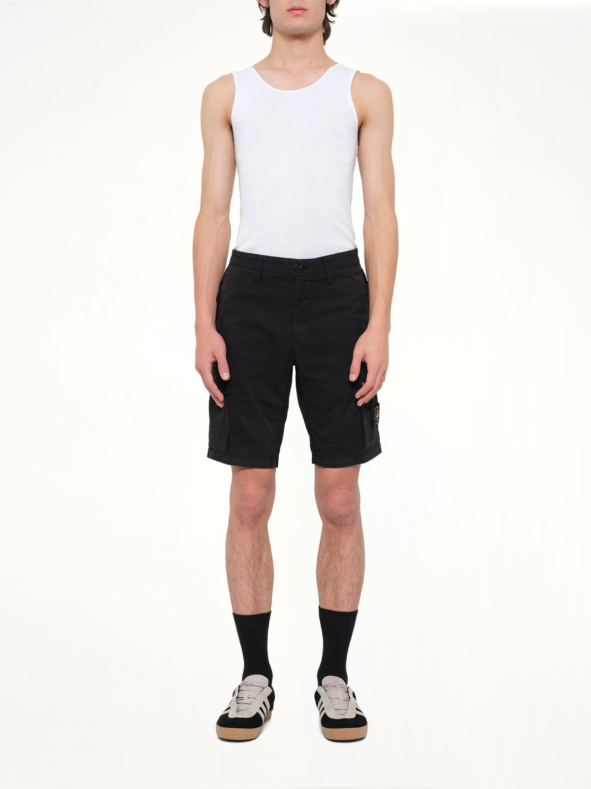 L100019 Shorts in Black