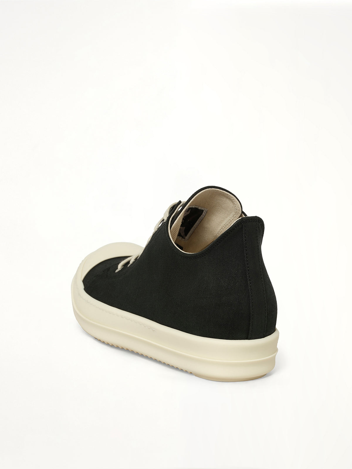 Low Sneaks in Black/Milk