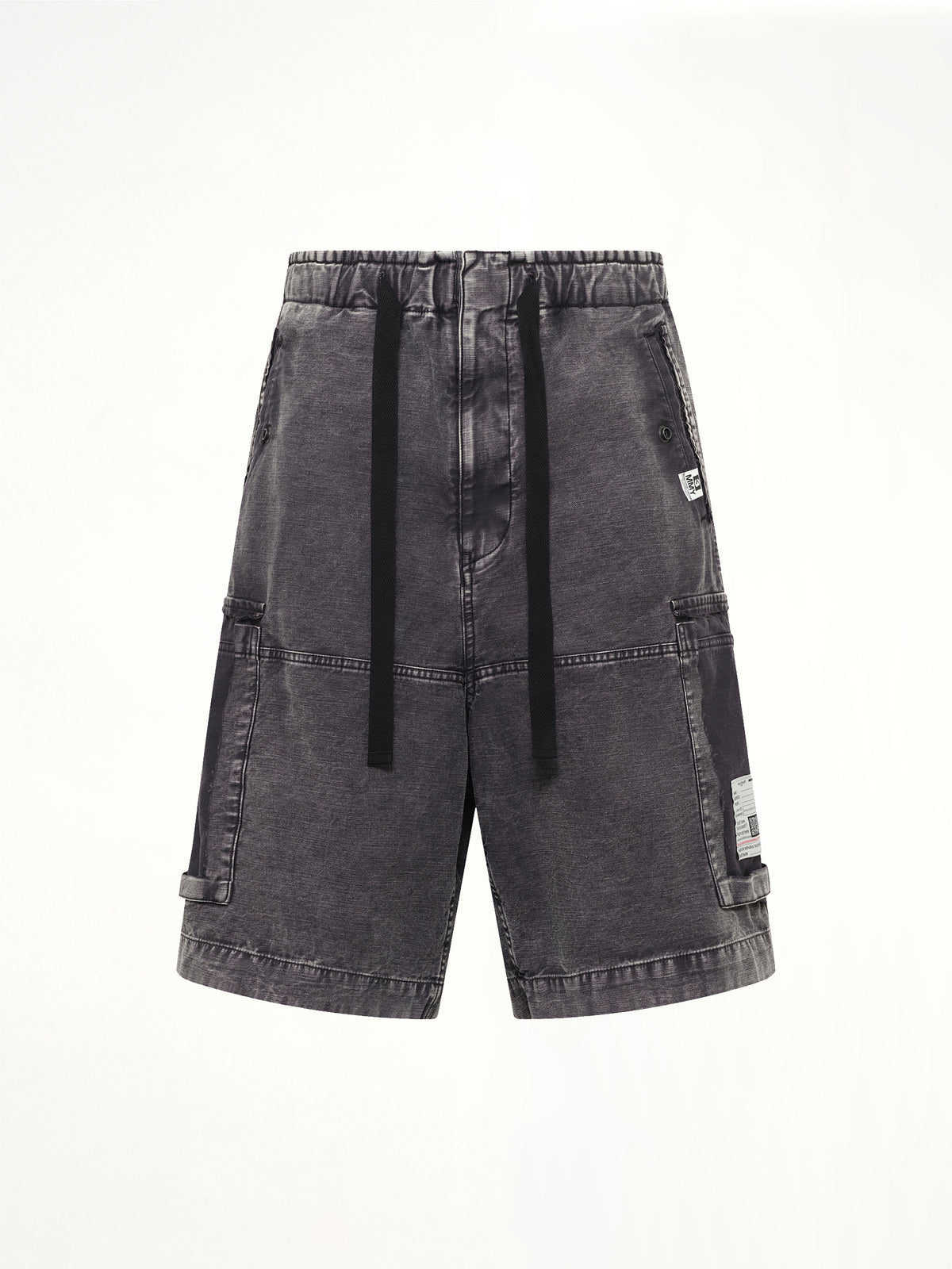 Damaged Cargo Short Pants in Black