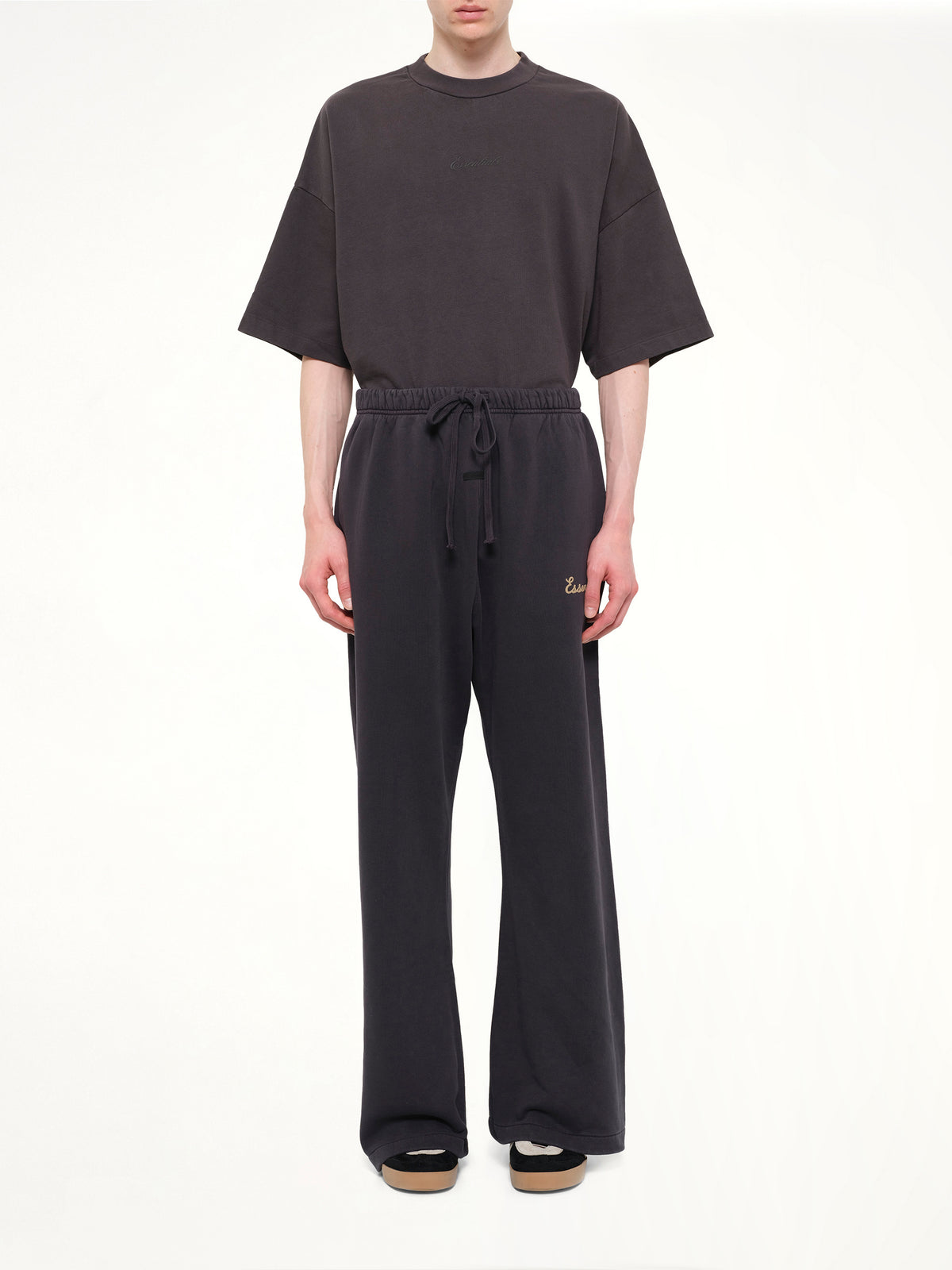Training Classic Fit Flare Sweatpant in Faded Black