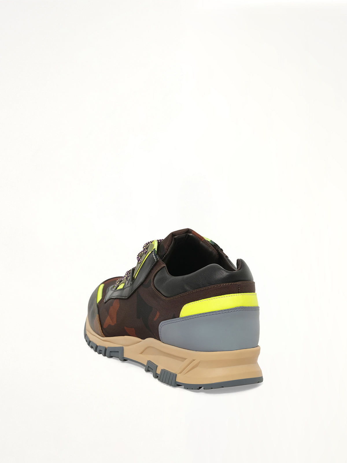 Running in Flower Print in Khaki