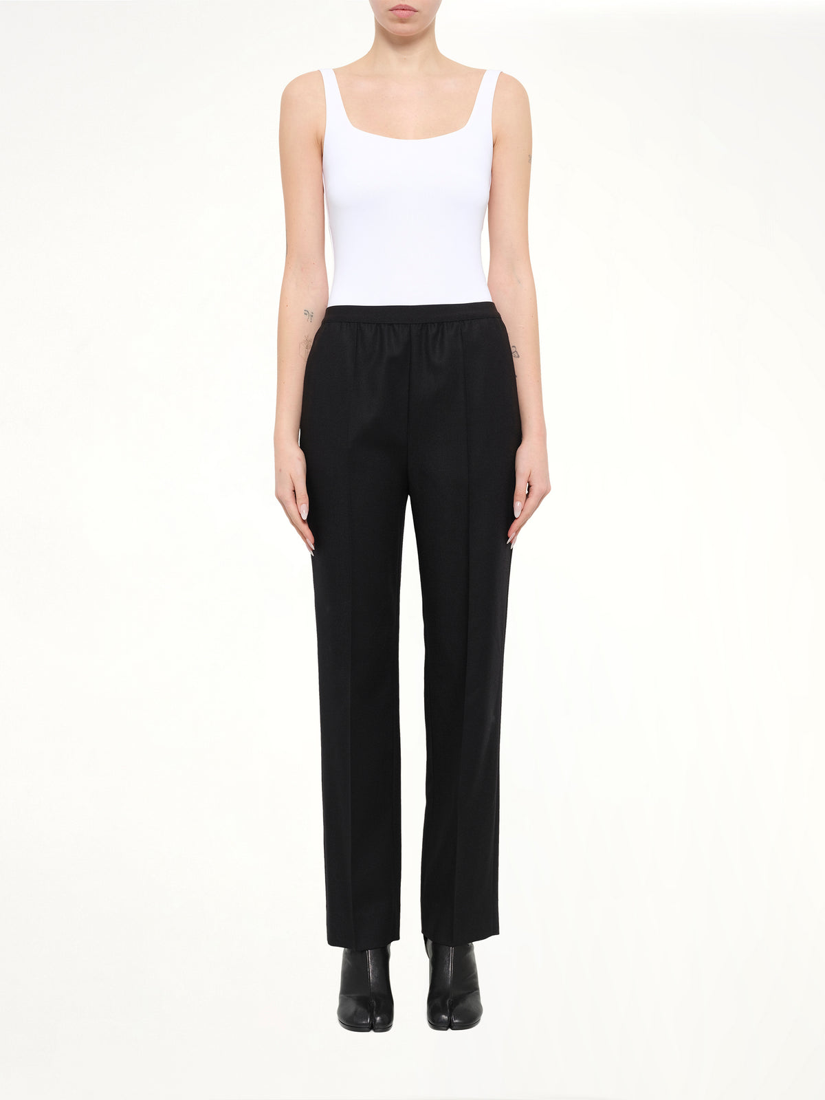 Minimal Elastic Waistband Trousers in Black
