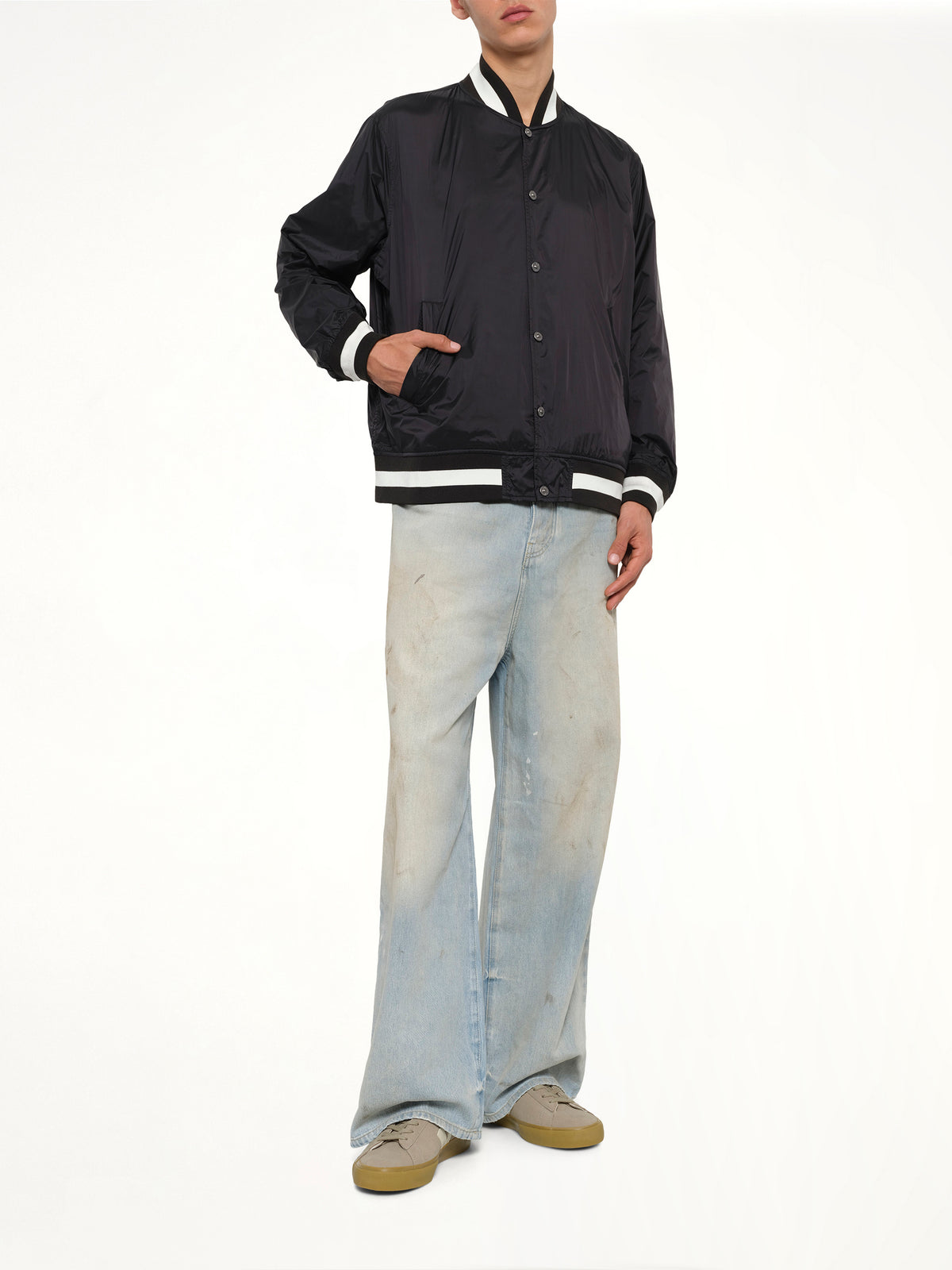 Non Down Basic Reversible Studium Jacket in Black