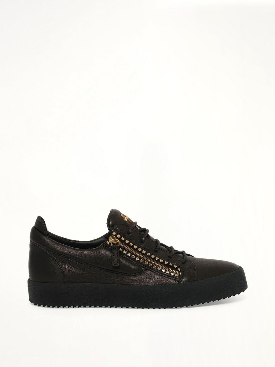 Columbria Nero Sneaker in 3