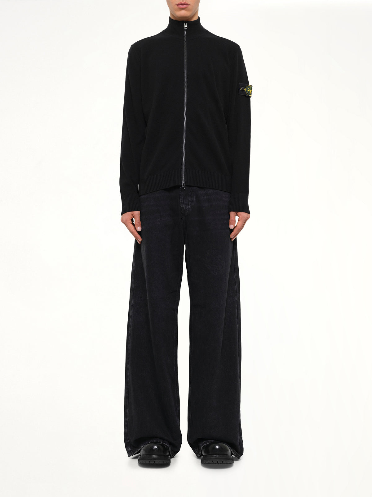 5100023 Light RWS Geelong Wool Zip-Up Cardigan in Black