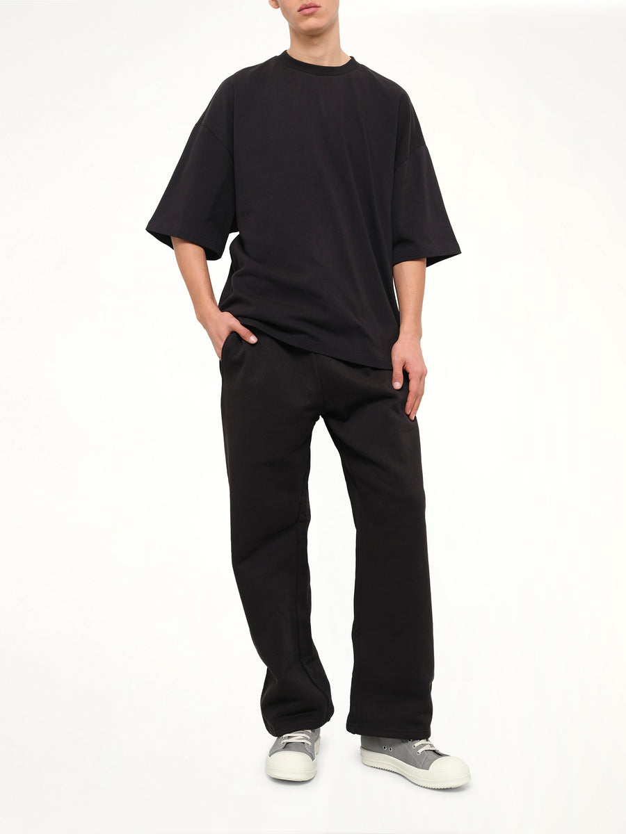 Straight Leg Sweatpant in Black