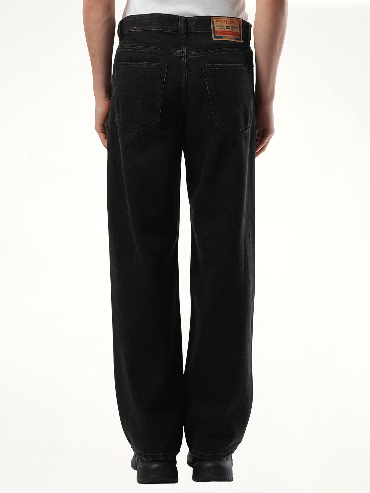 2001 D-Macro Jeans in Black/Dark Grey