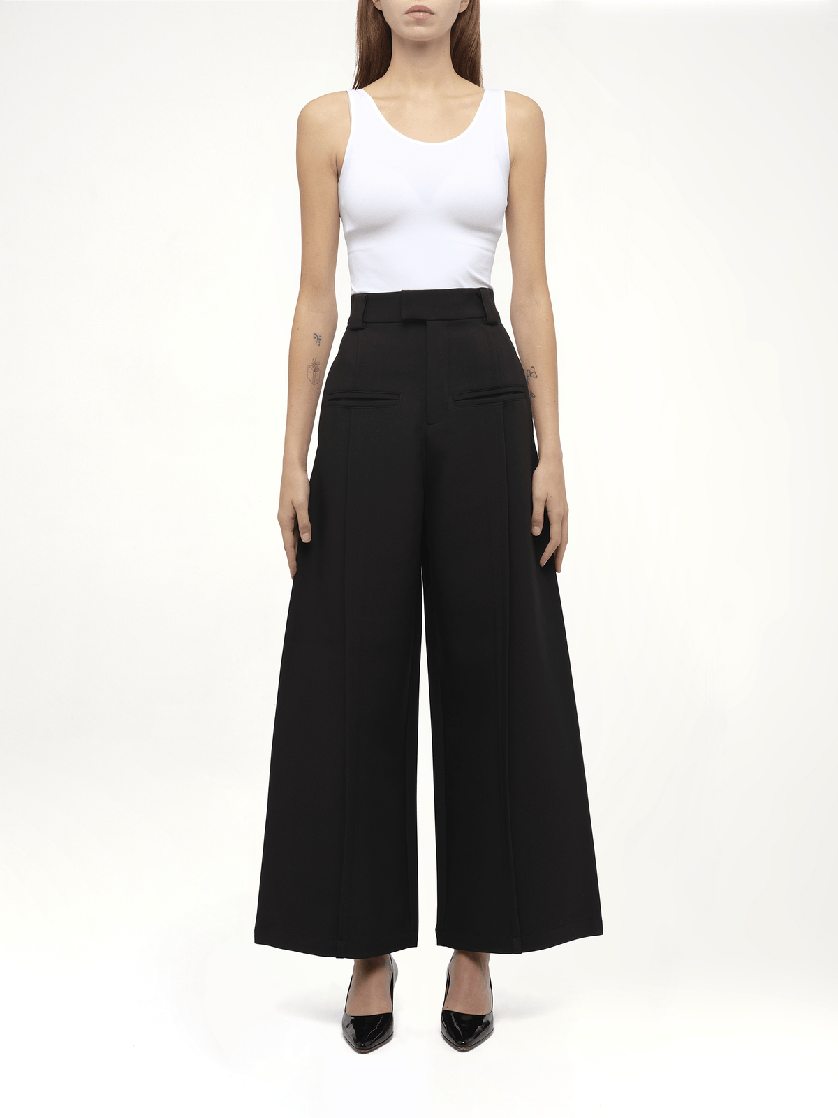 Hand in Front Pocket Pant in Black