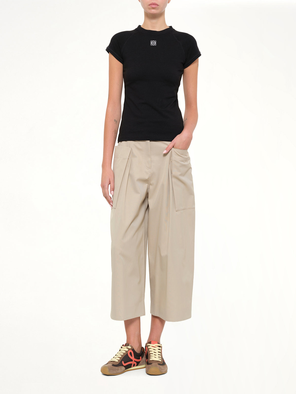 Cropped Trousers in Beige