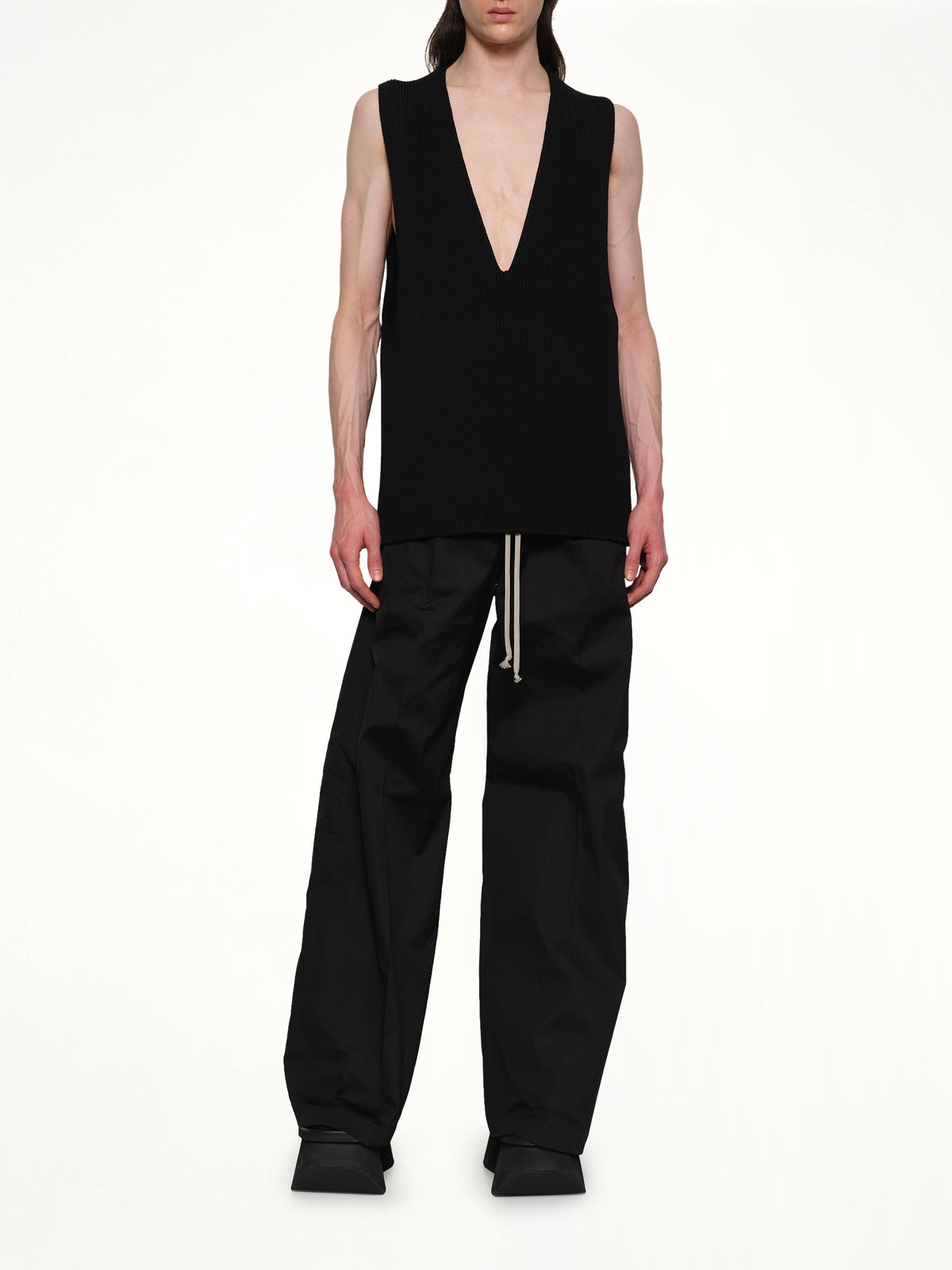 V Tank Top in Black