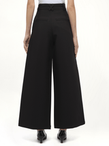 Hand in Front Pocket Pant in Black