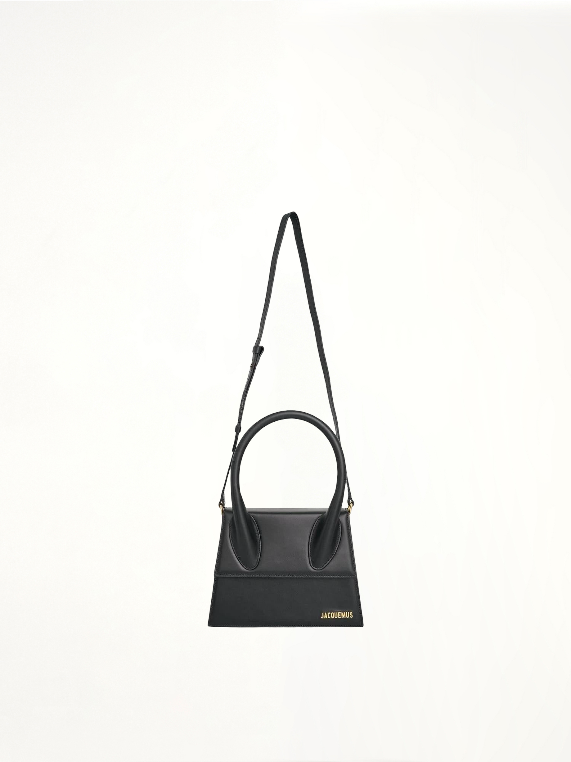 Le Grand Chiquito Leather Bag in Black
