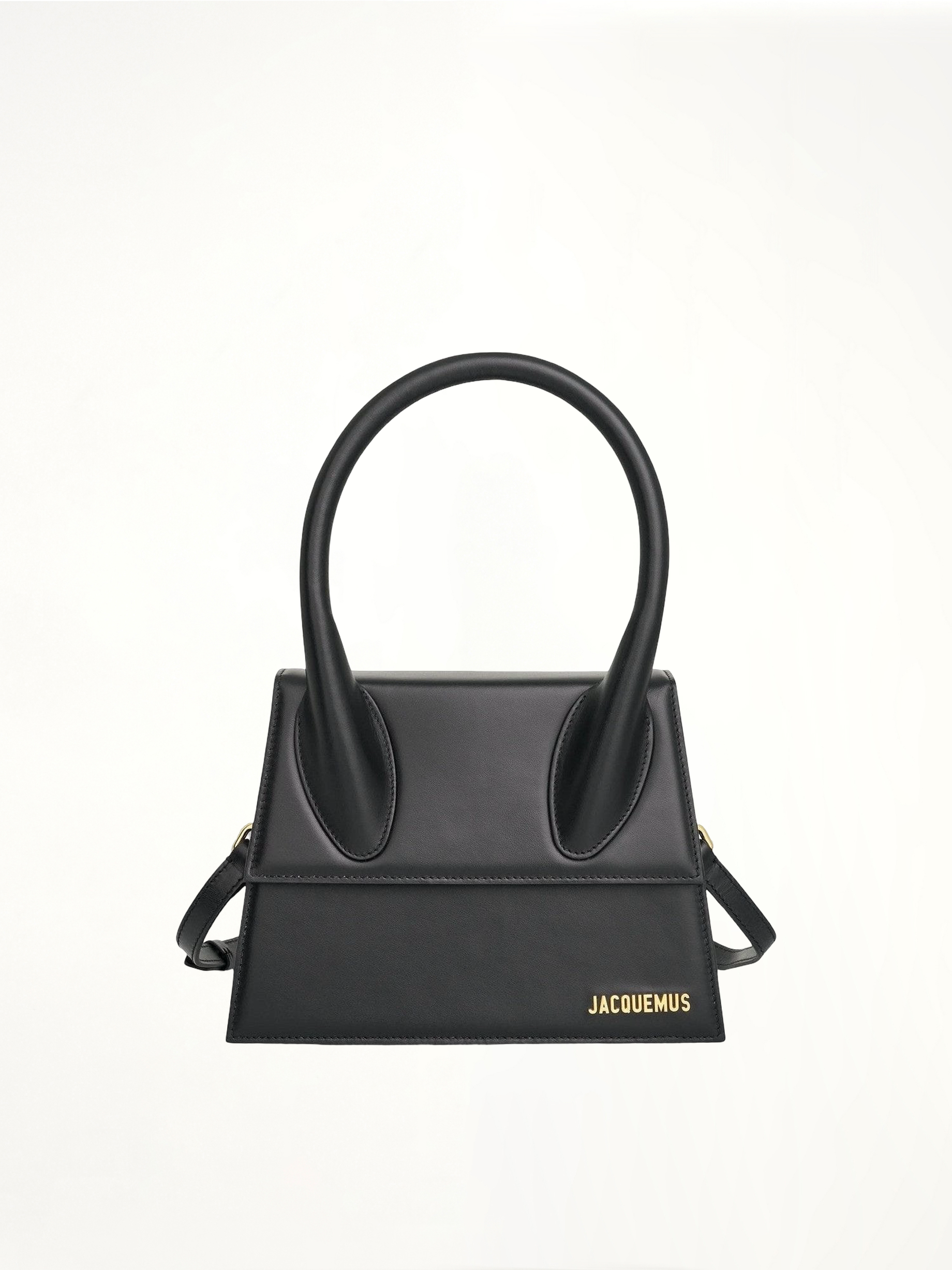 Le Grand Chiquito Leather Bag in Black
