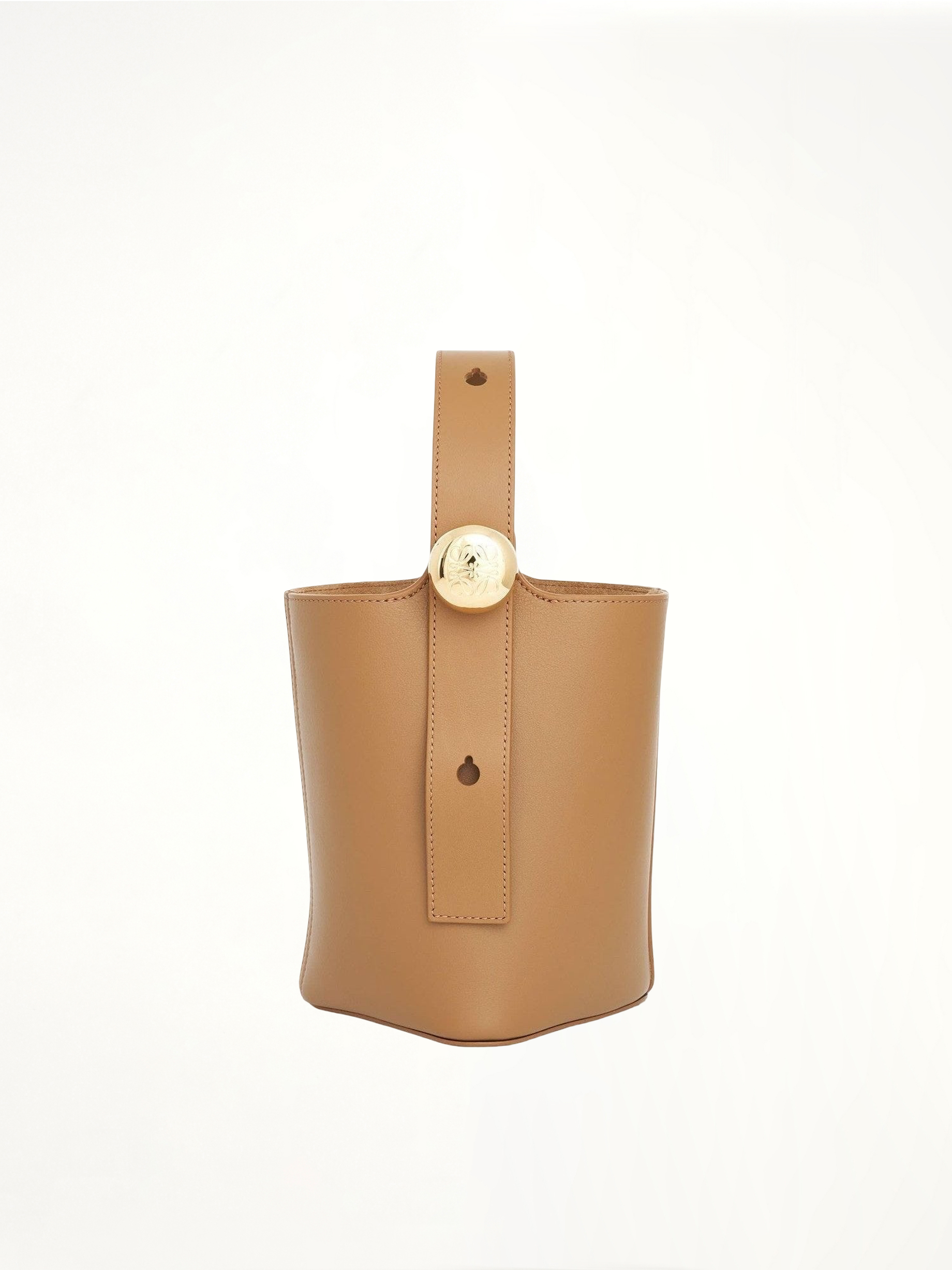 Mini Pebble Bucket Bag in Oak