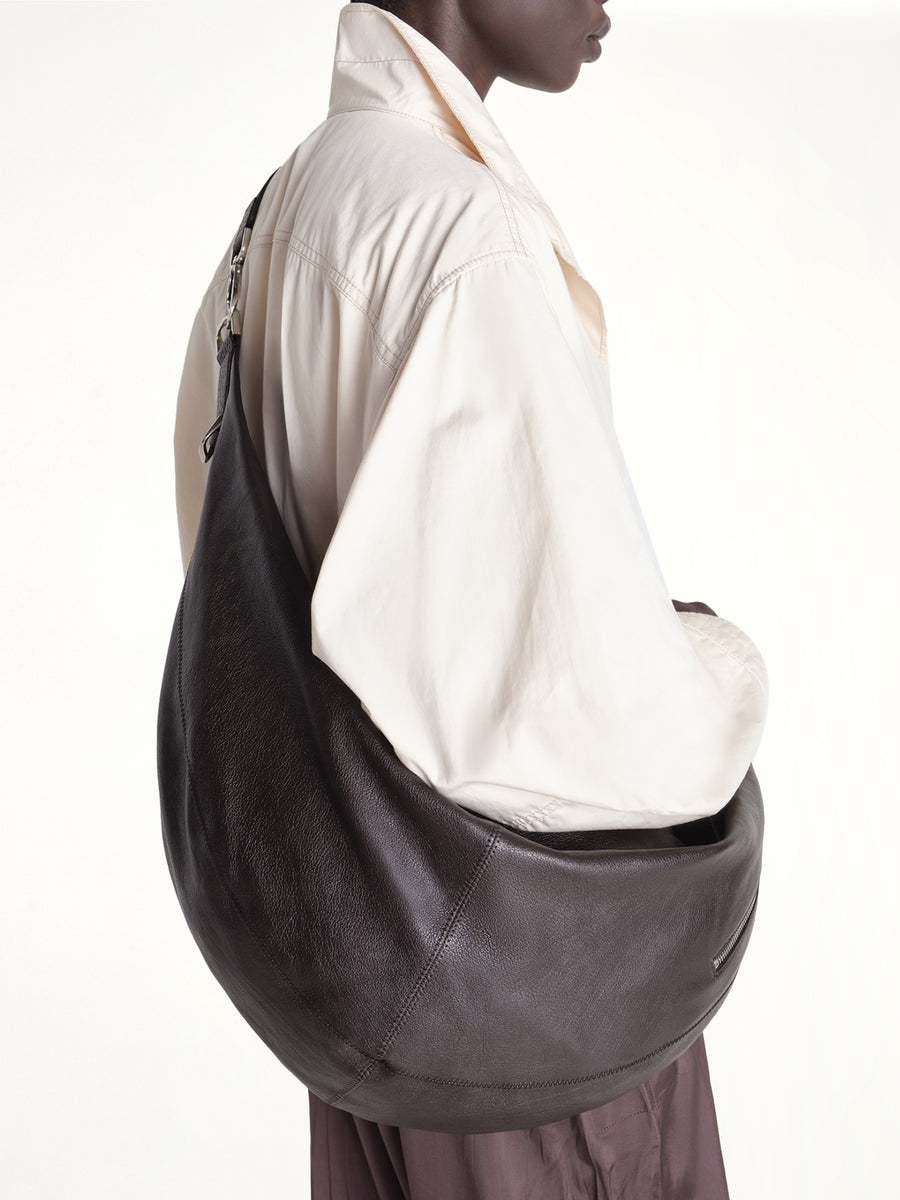 Large Quiver Clip Bag in Dark Chocolate