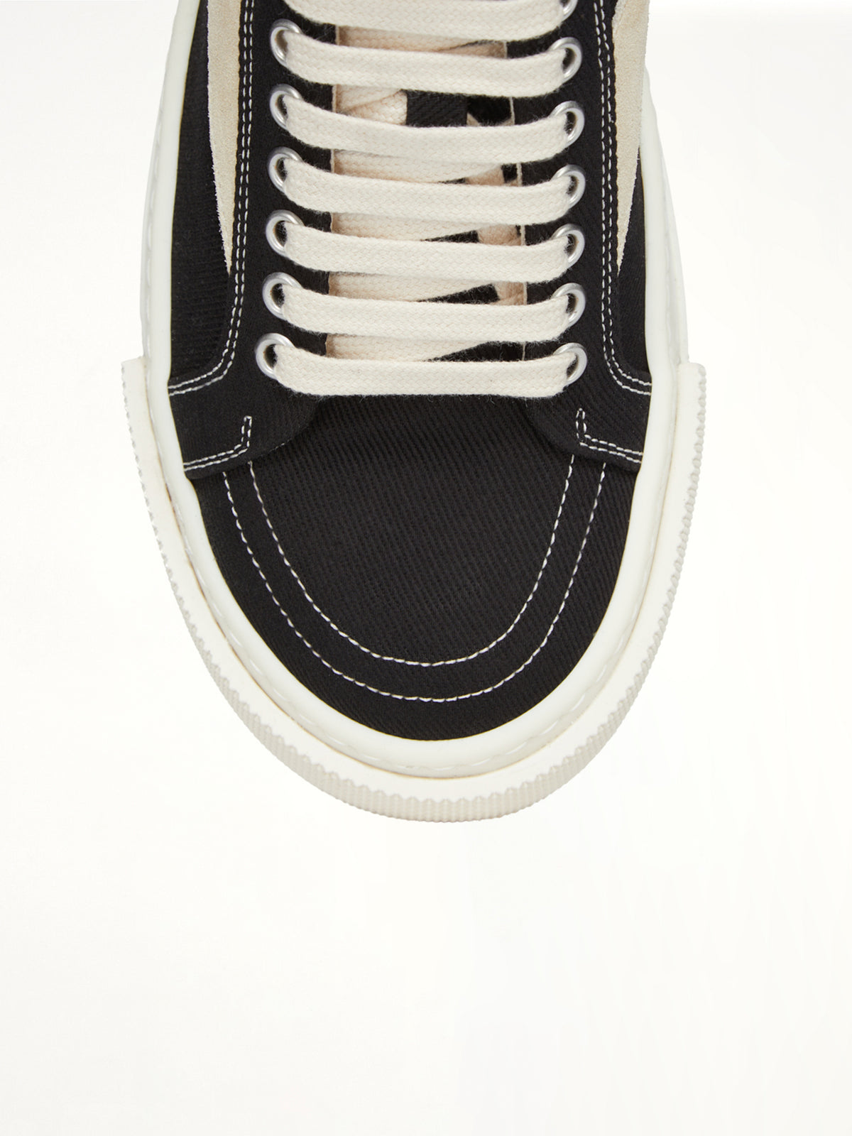 Vintage Sneaks in Black/Milk