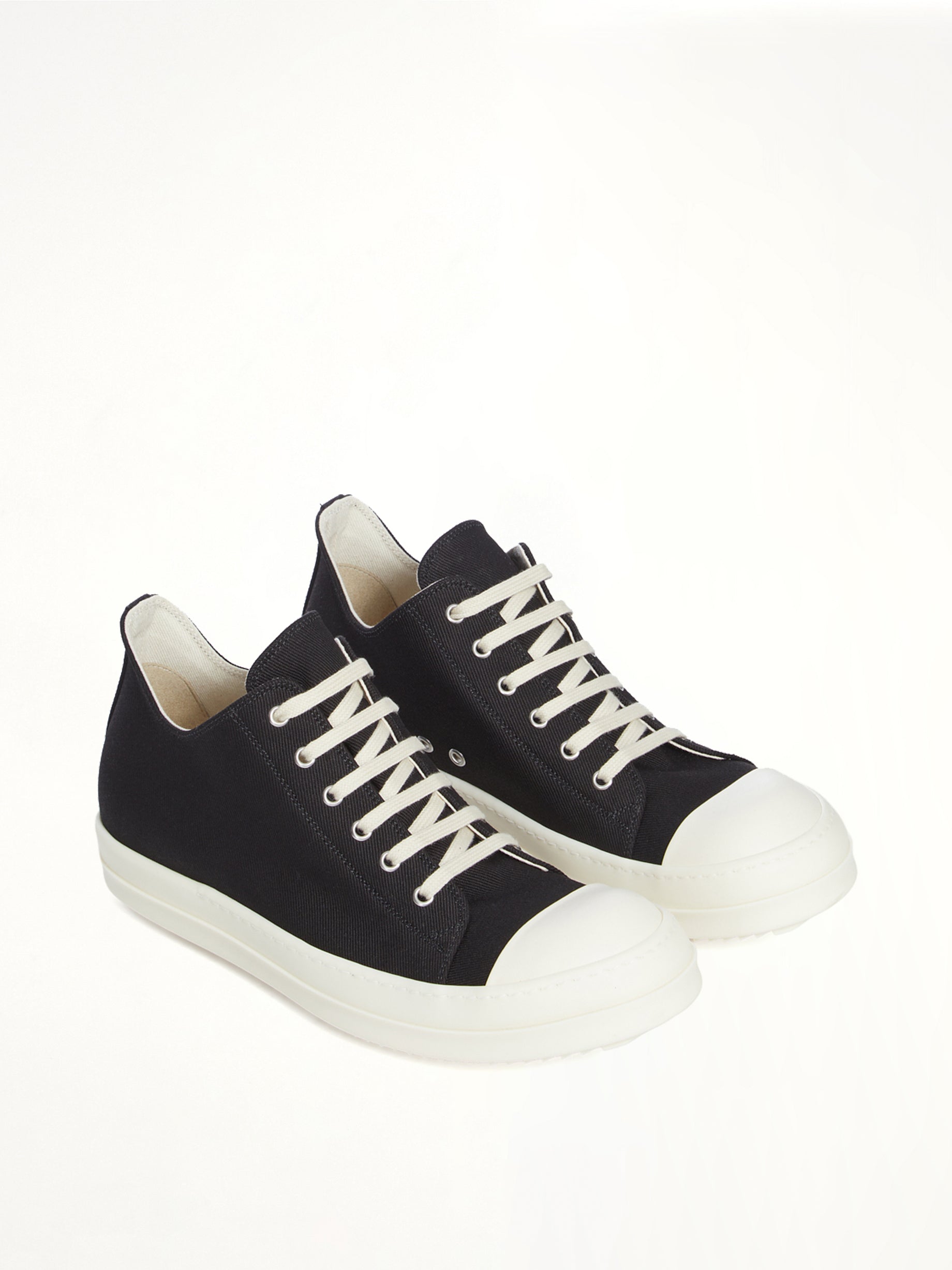 Low Sneaks in Black