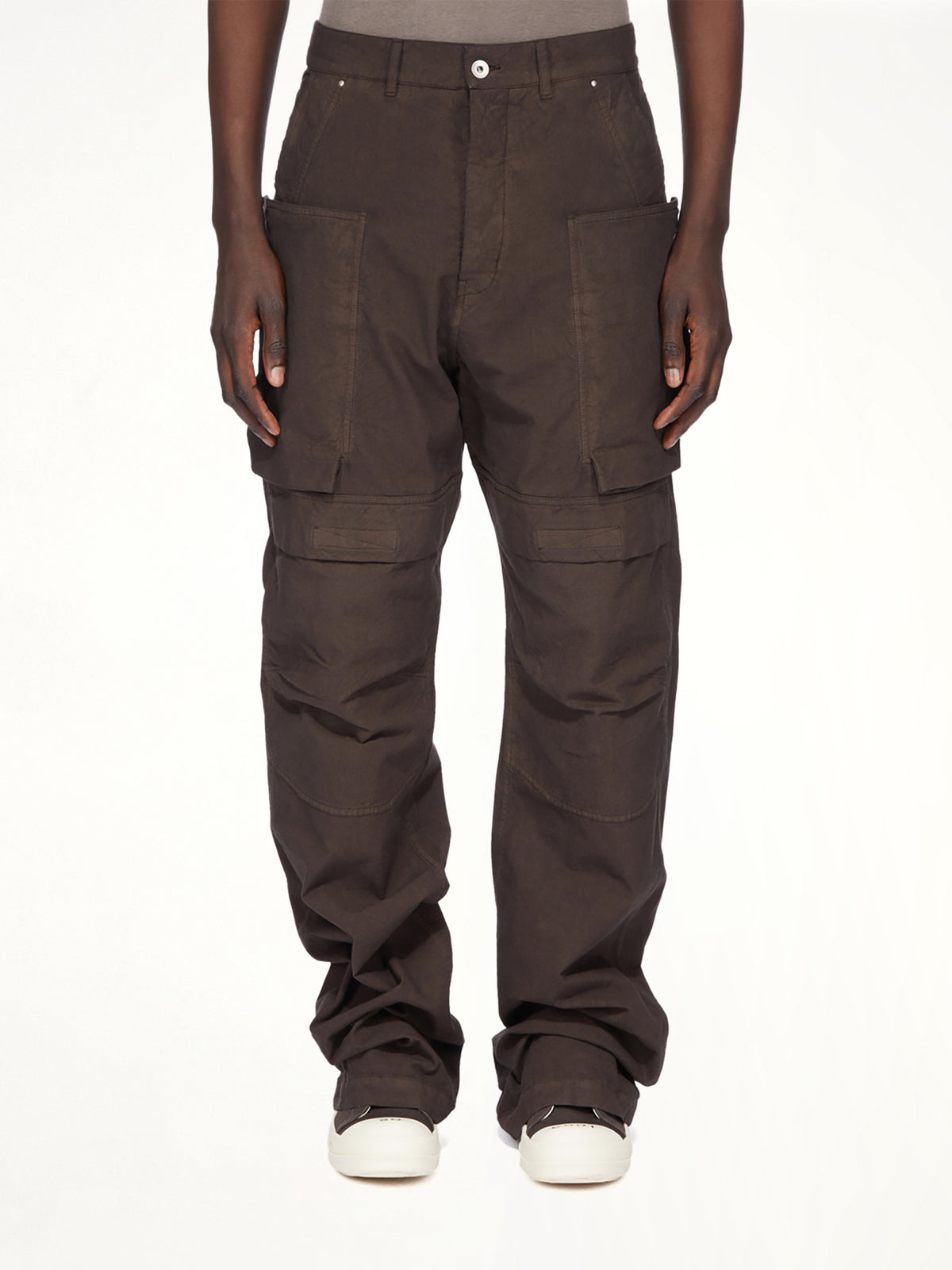Stefan Cargo in Dark Dust