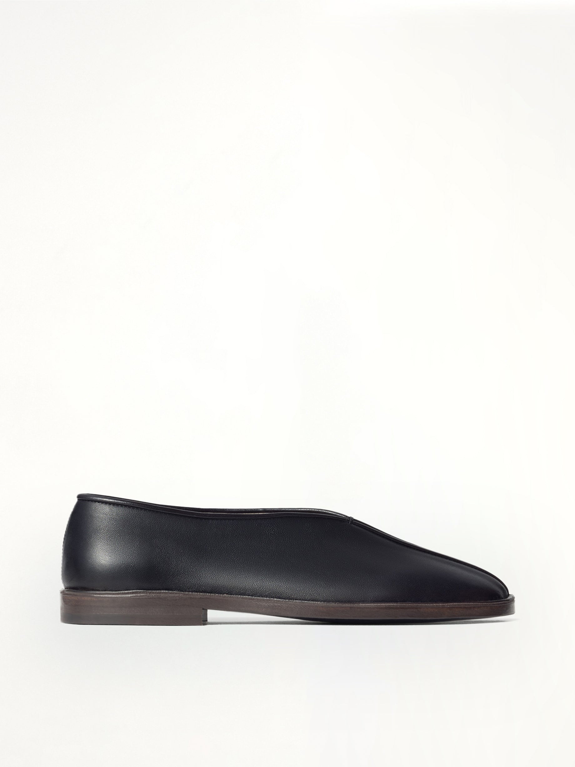 Flat Piped Slippers in Black/Dark Chocolate