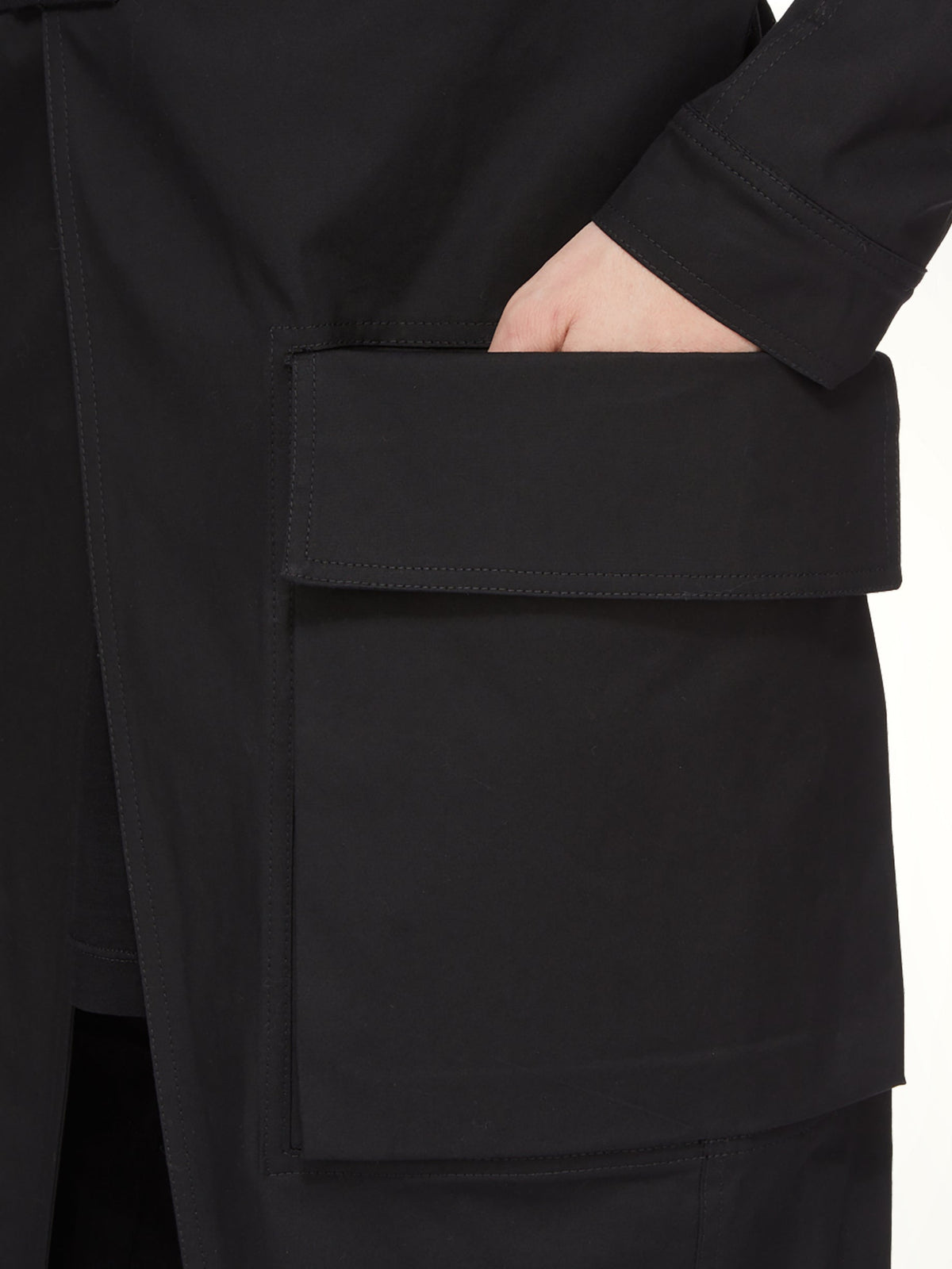 Lab Coat in Black