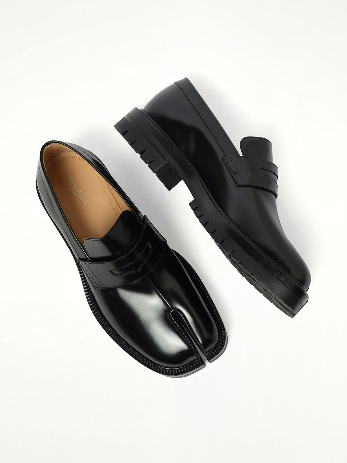 Tabi Loafers Chunky Sole in Black Top View | MAISON MARGIELA