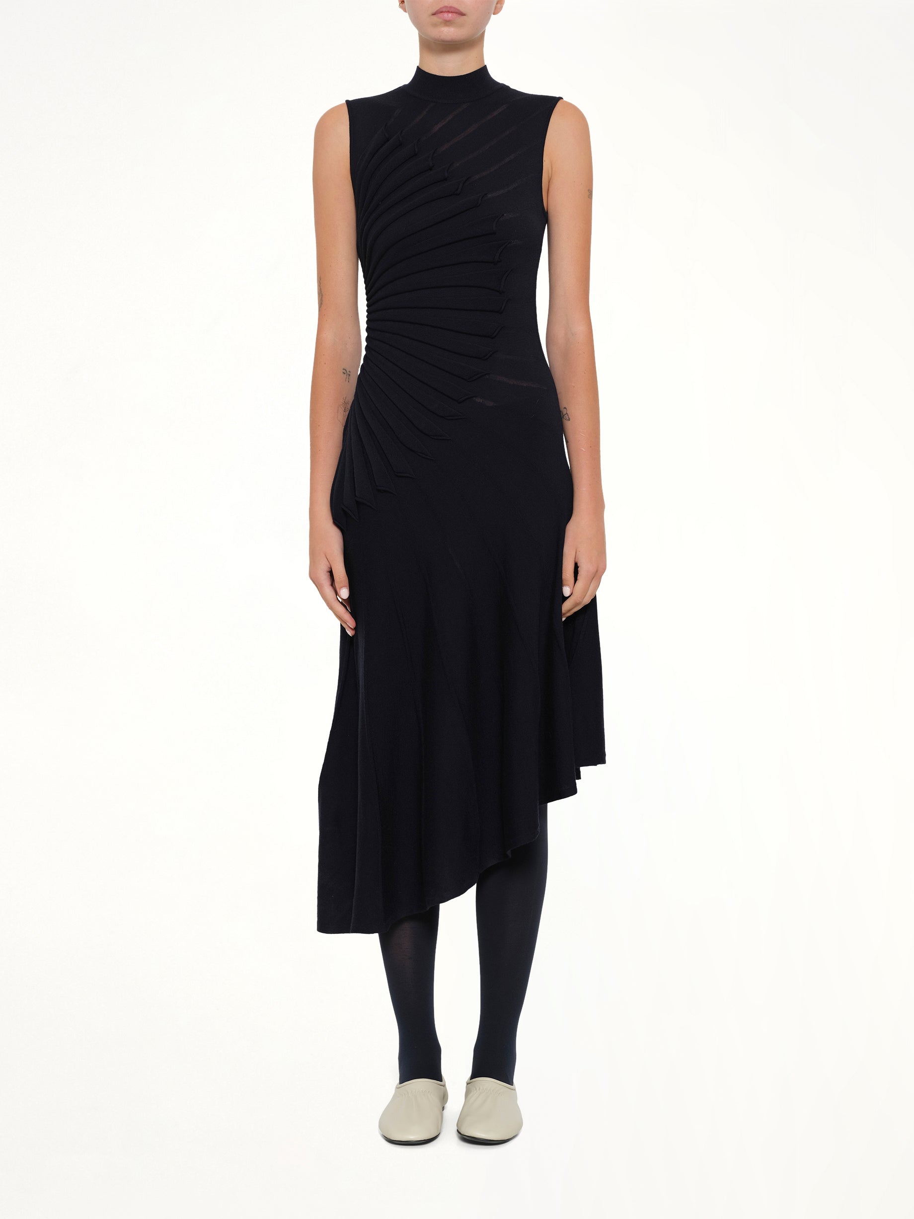 Sculpting Dress in Minuit