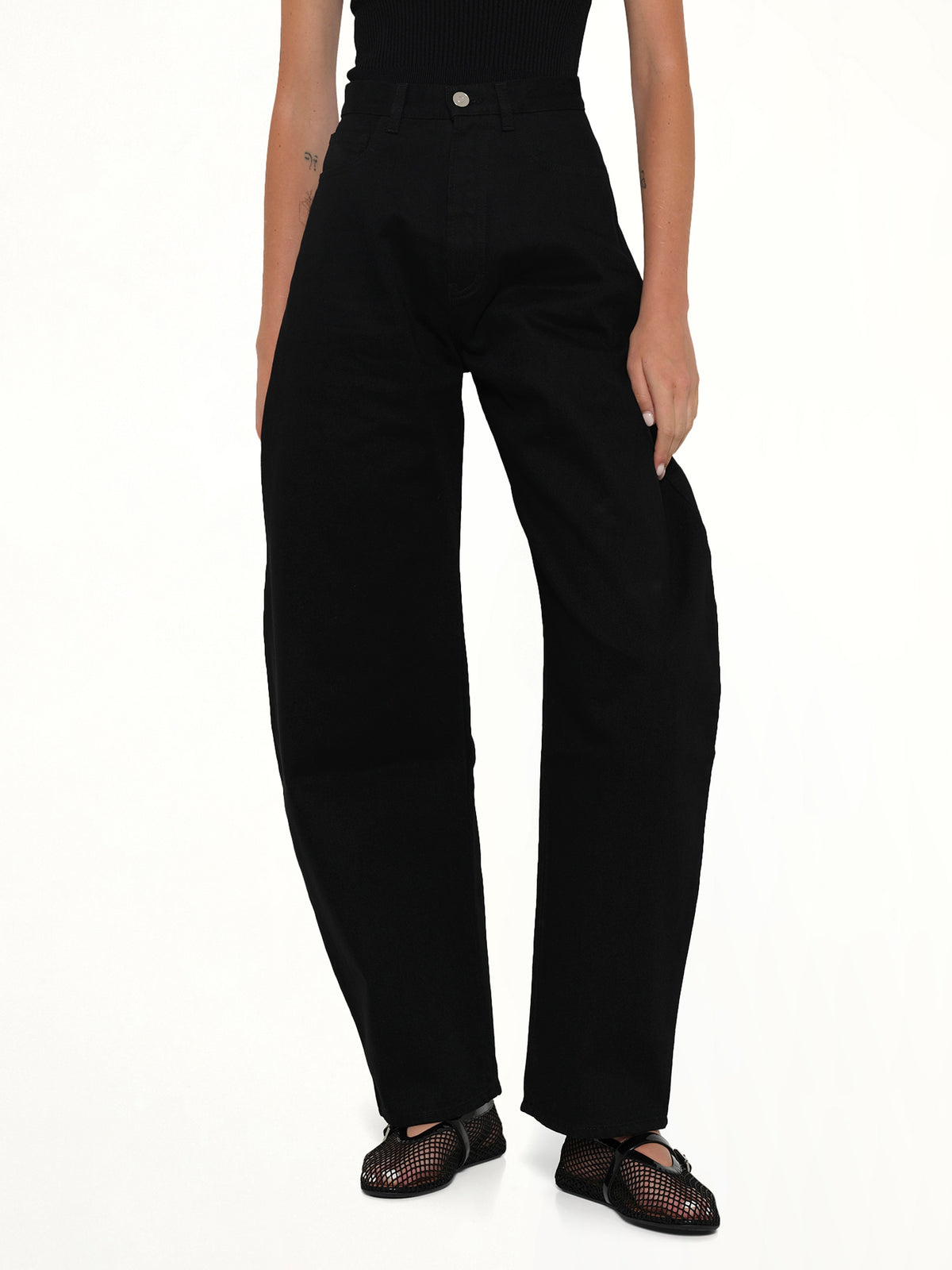 Round Pants in Black