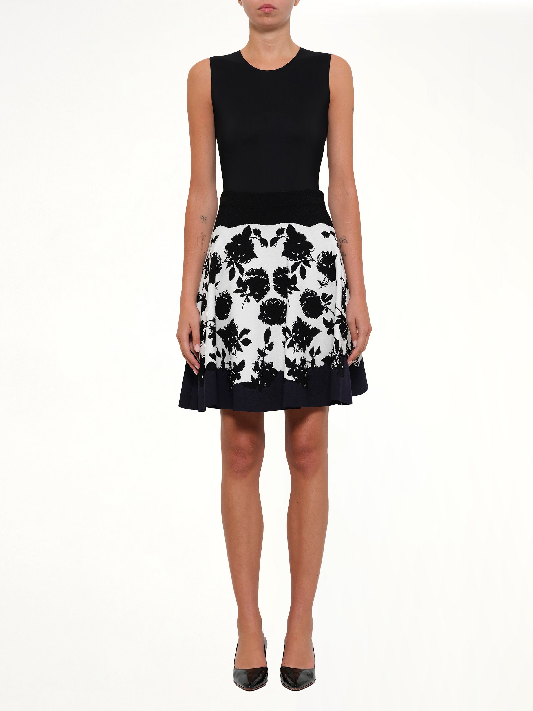 Rose Jacquard Mini Skirt in Ivory/Black