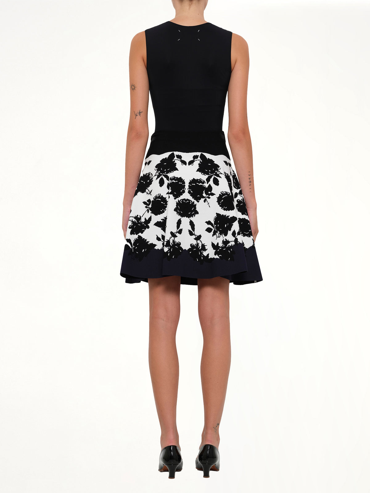 Rose Jacquard Mini Skirt in Ivory/Black