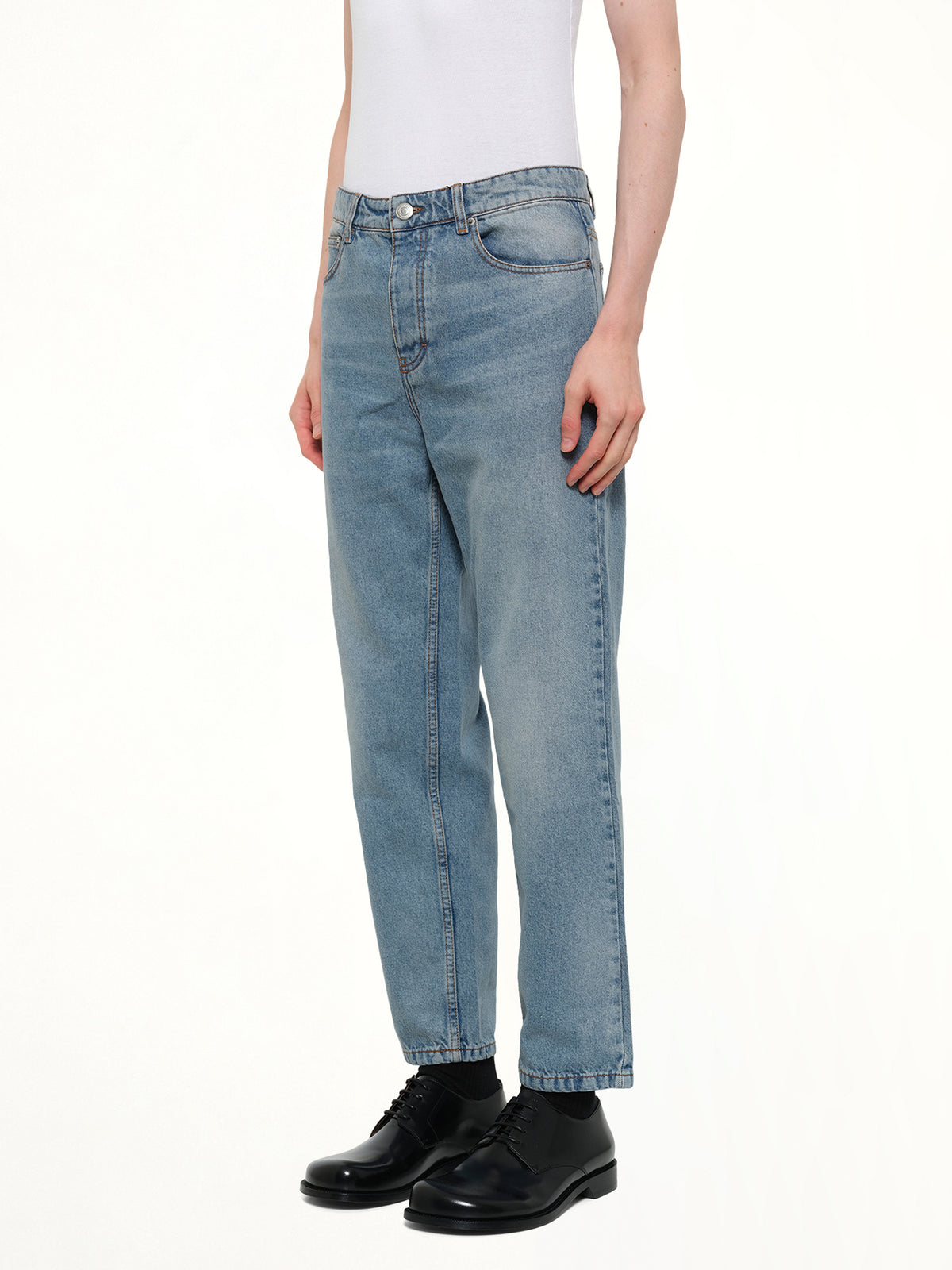 Tapered Fit Jeans in Blue