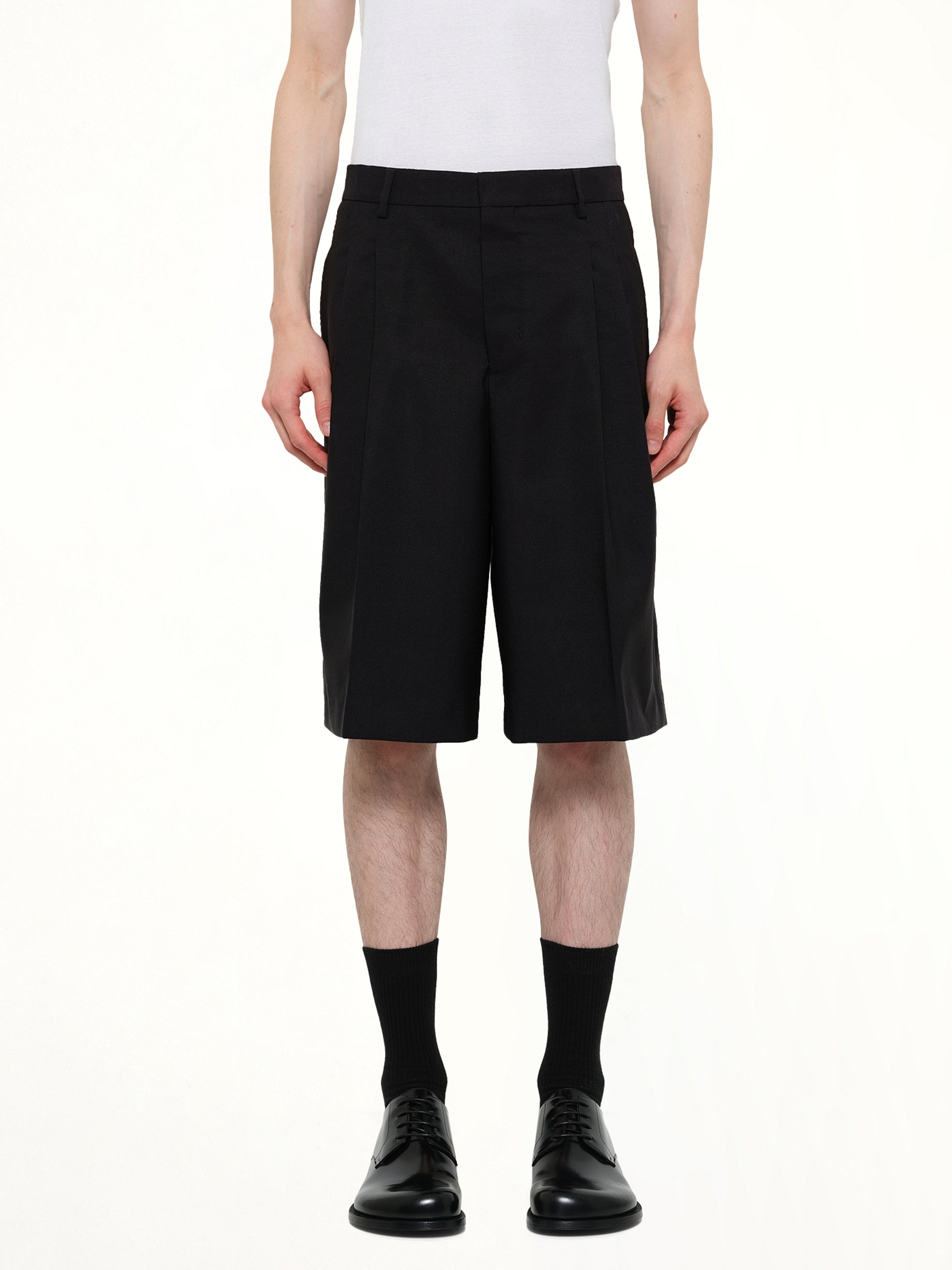 Low Waist Wide Bermuda Shorts in Black