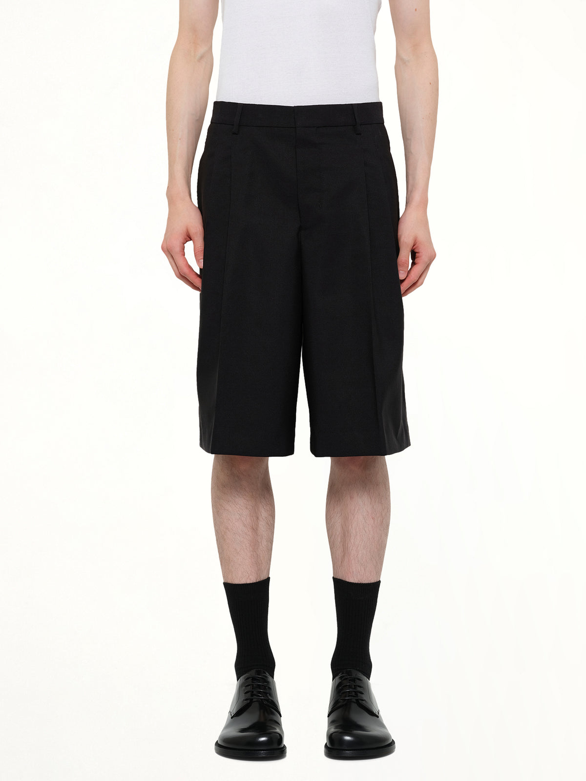 Low Waist Wide Bermuda Shorts in Black