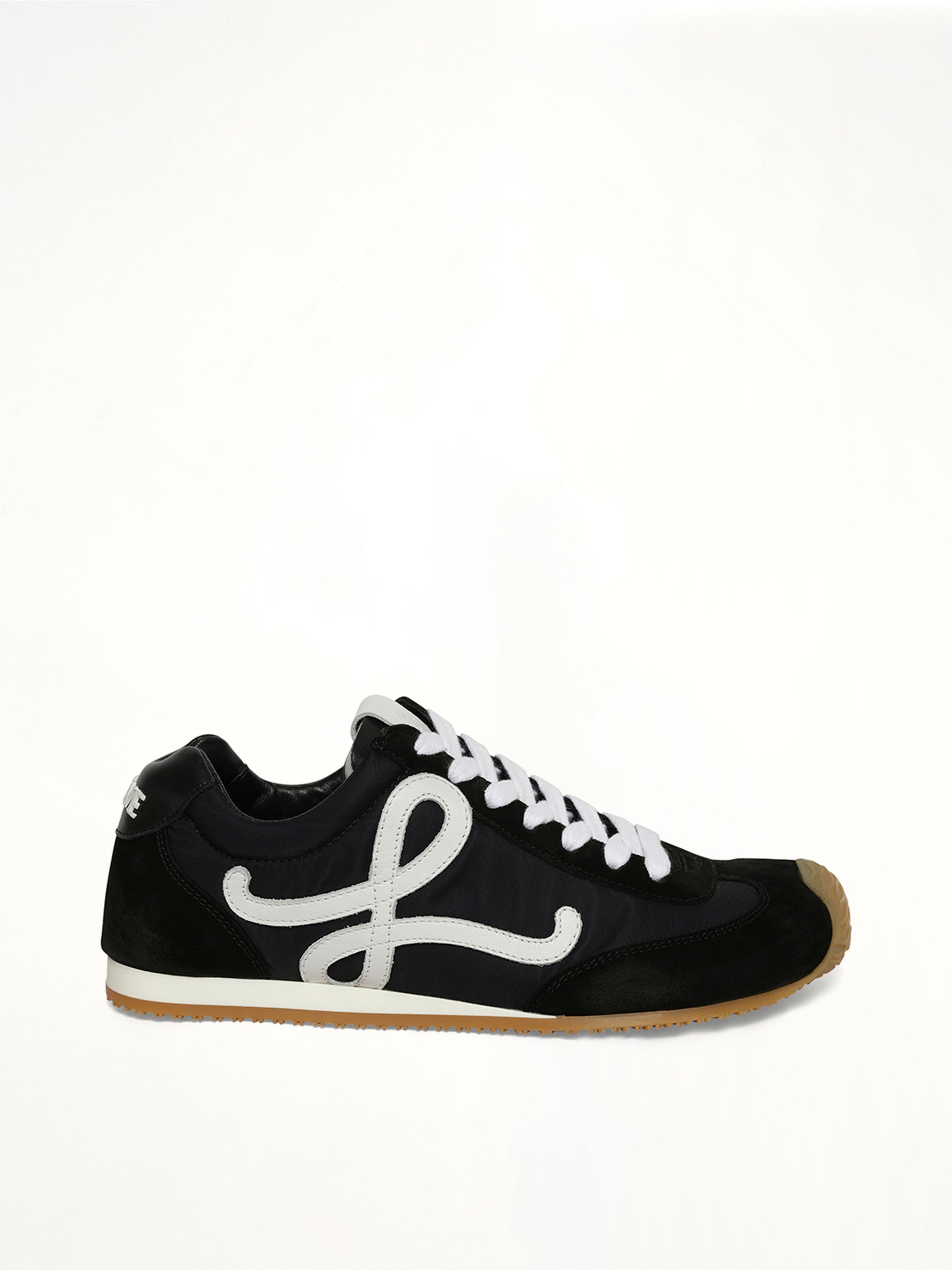 Ballet Runner 2.0 in Black/White