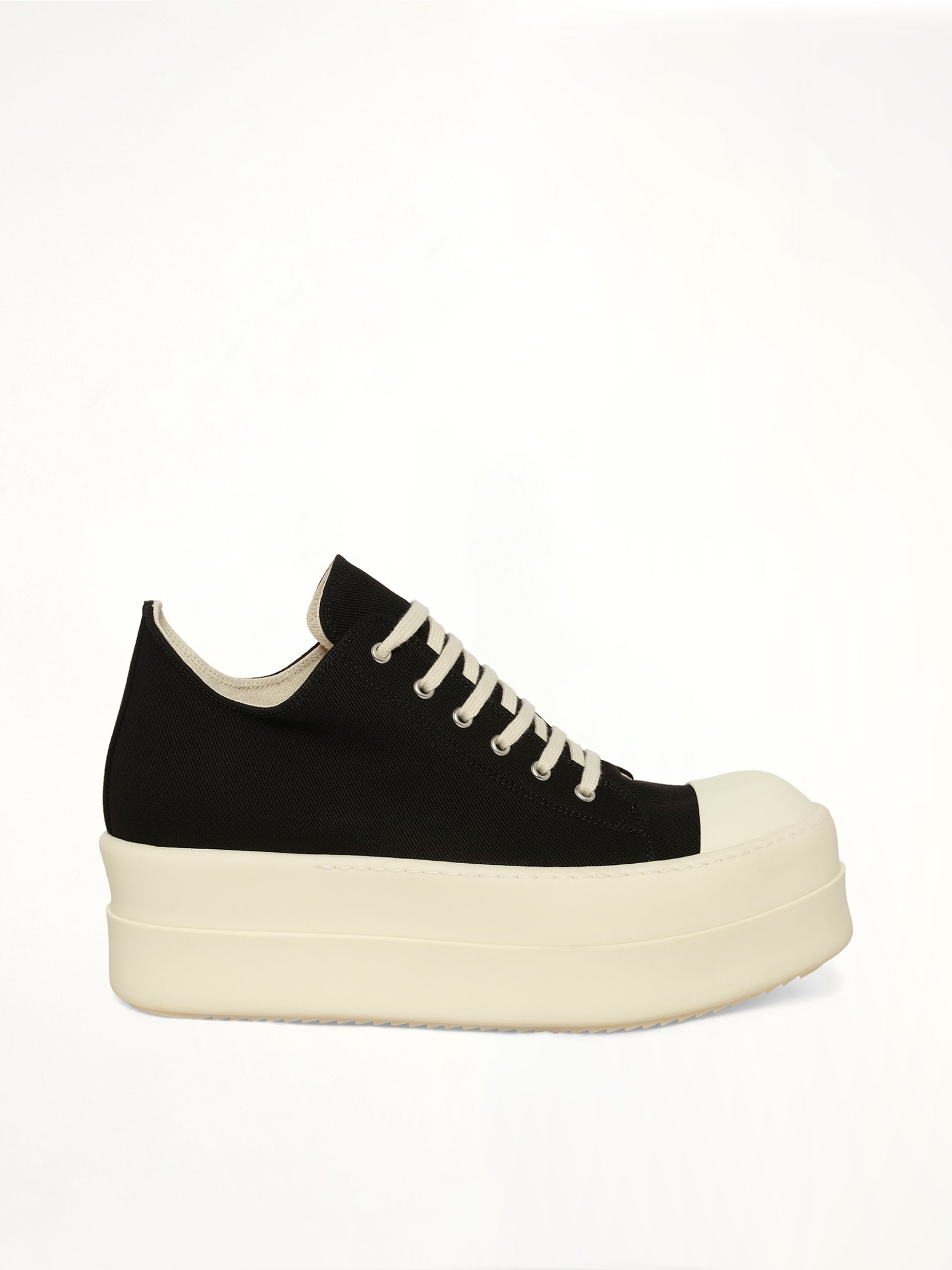 Mega Bumper Low Sneaks in Black/Milk