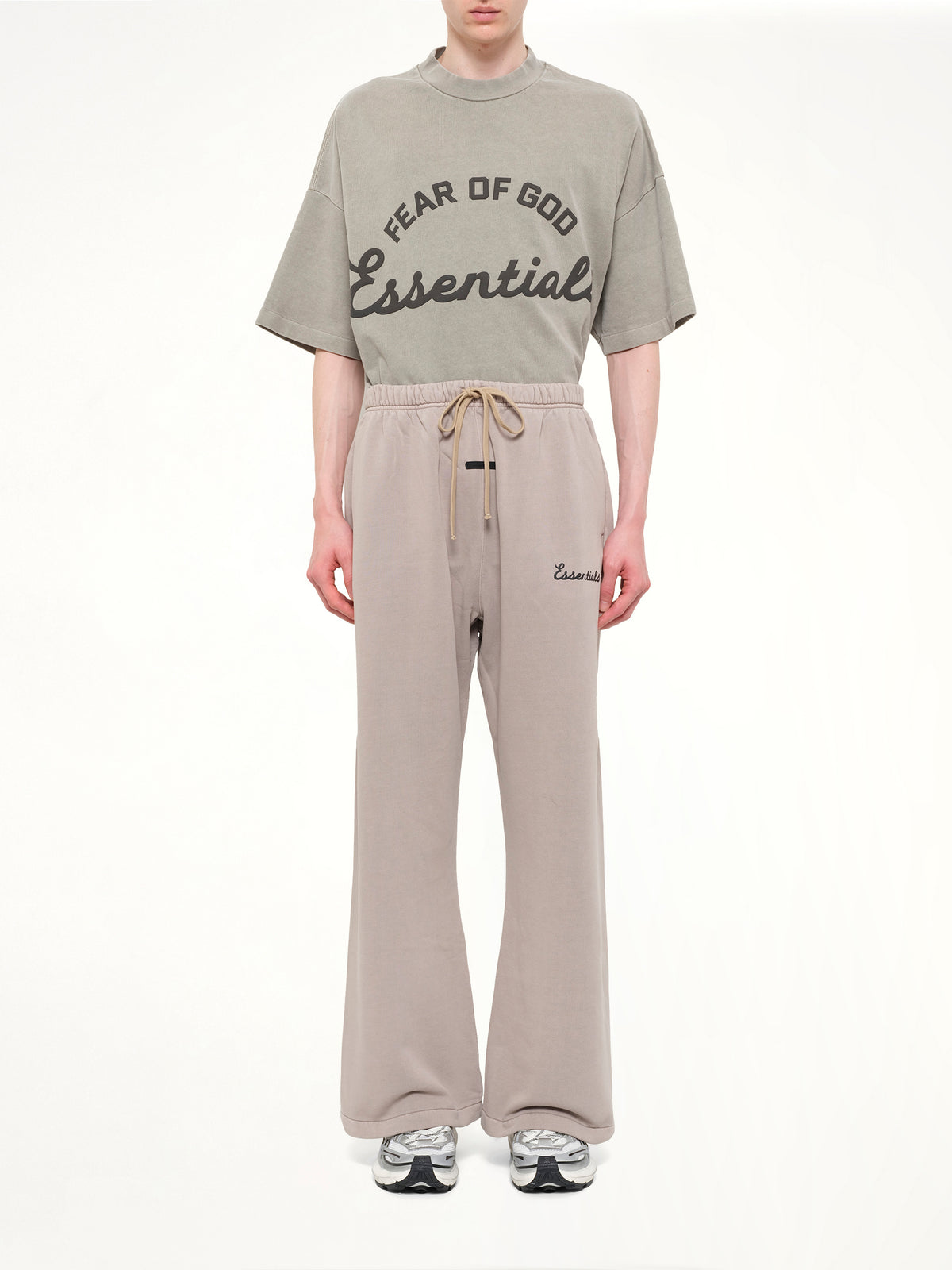 Training Classic Fit Flare Sweatpant in Faded Seal