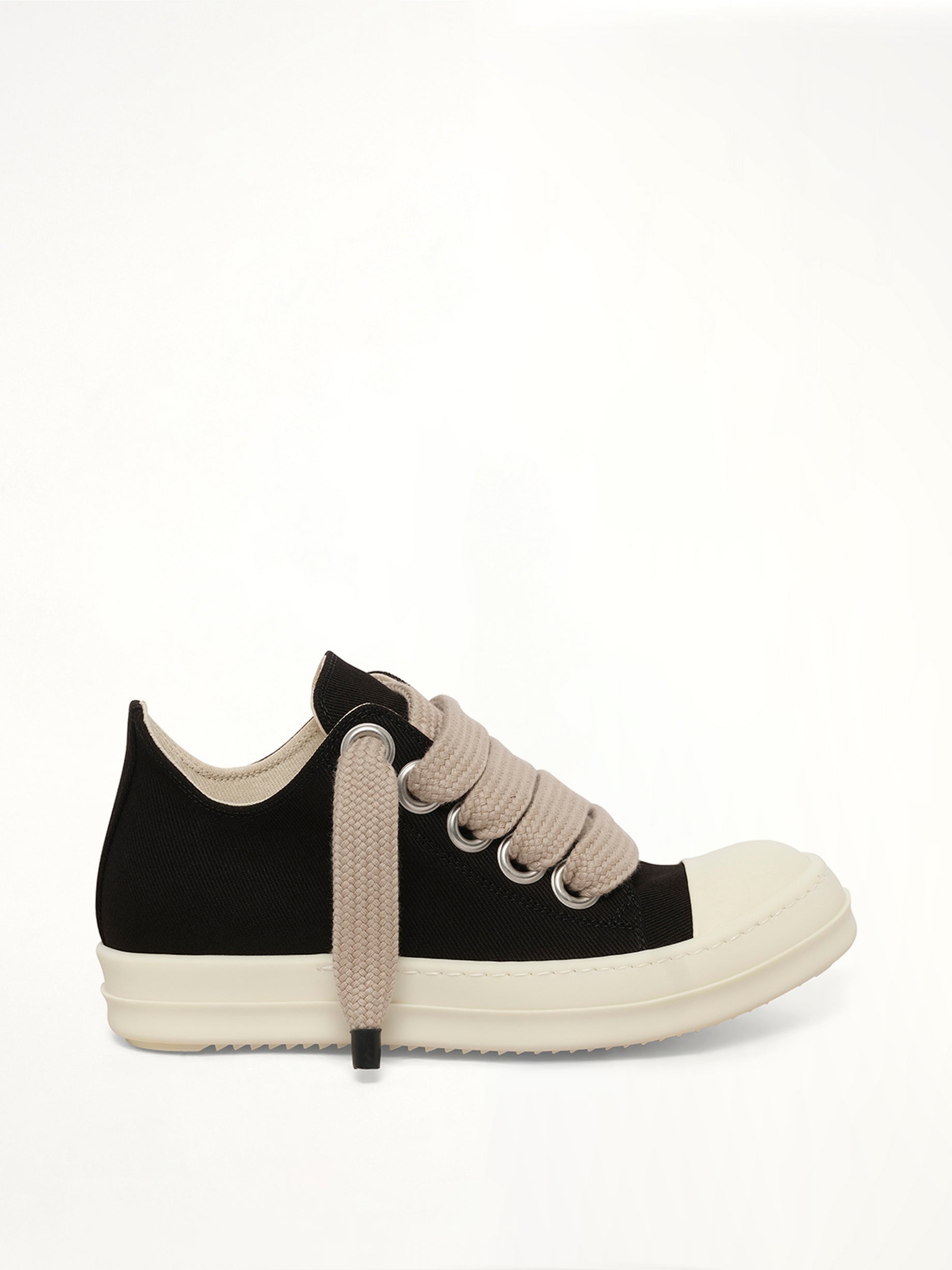Jumbolace Low Sneaker in Black