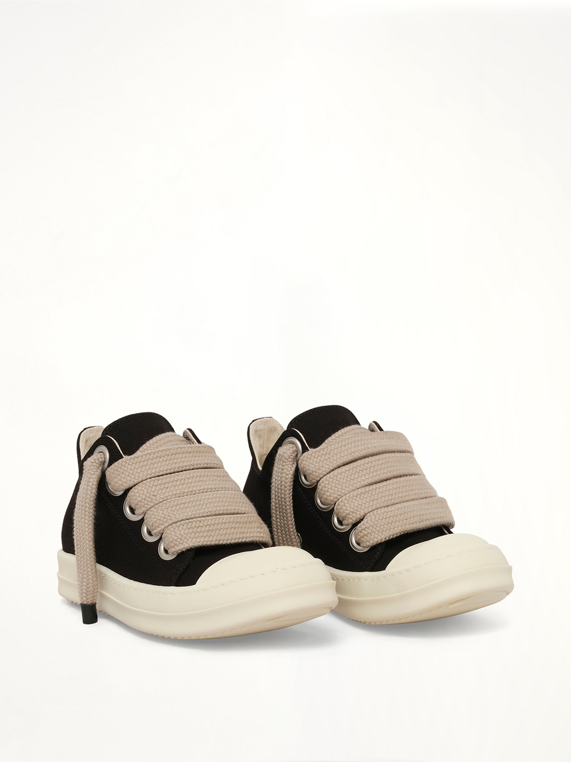 Jumbolace Low Sneaker in Black