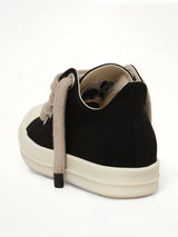 Jumbolace Low Sneaker in Black